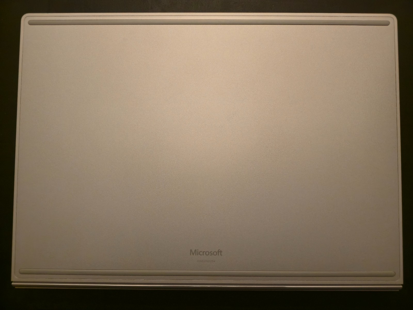 Microsoft Surface Book 2 15″ – i7 16GB 512GB GTX 1060 – AS‑IS for Part/Repairs