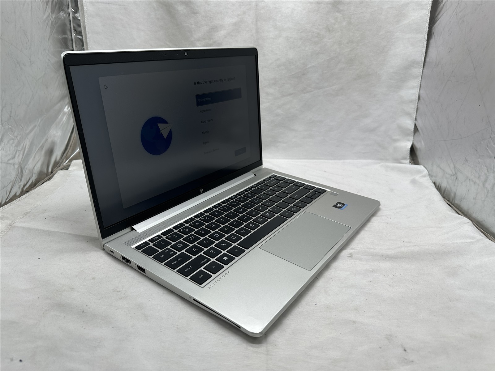 HP EliteBook 645 G9 Laptop AMD R7 Pro 5875U 16GB RAM 256GB NVMe Win 11 *READ*