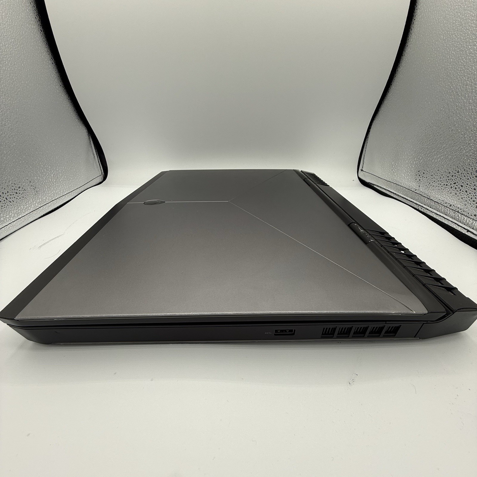Alienware Dell 17 R4 17-6700HQ 17.3 SSD 1TB HDD 8GB Gaming Laptop Nvidia 1070