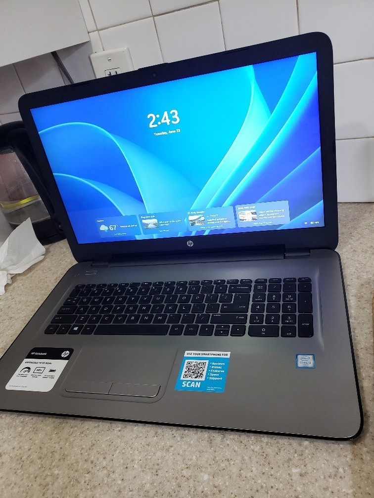 17.3″ HP 17-X051NR CORE i3-6100U 2.30 GHZ 256GB SSD 6GB RAM WIN 11 LAPTOP