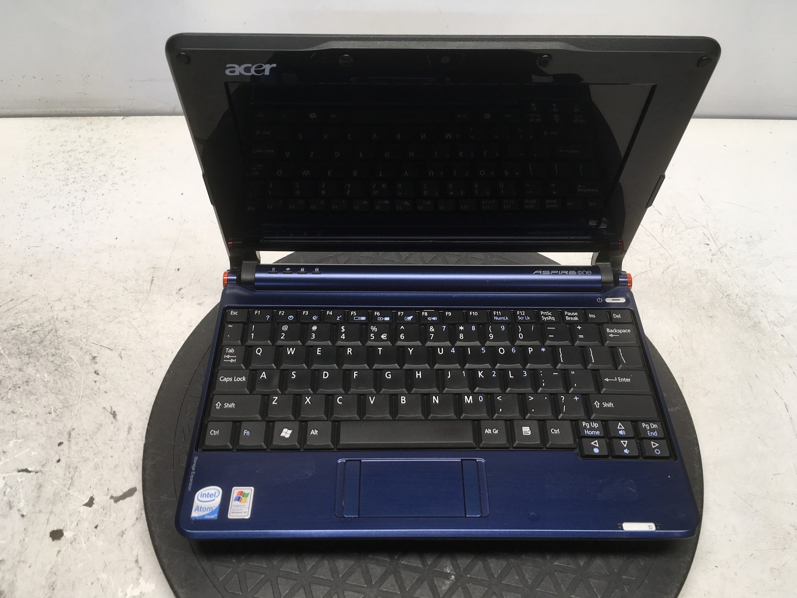 Acer Aspire One ZG5 Intel Atom N270 1.6GHz 1 GB NO HDD No Batt