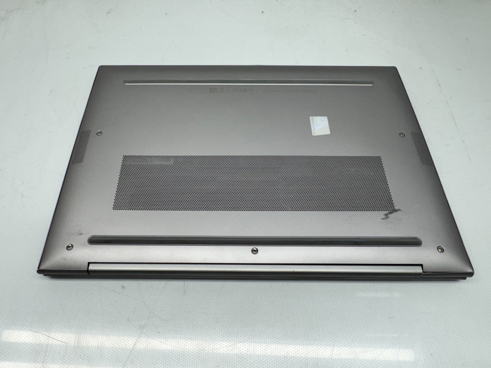 HP Zbook Firefly 14 G9 Intel i7-1265U@1.8GHz 16GB 256GB T550 Win 11 *READ*