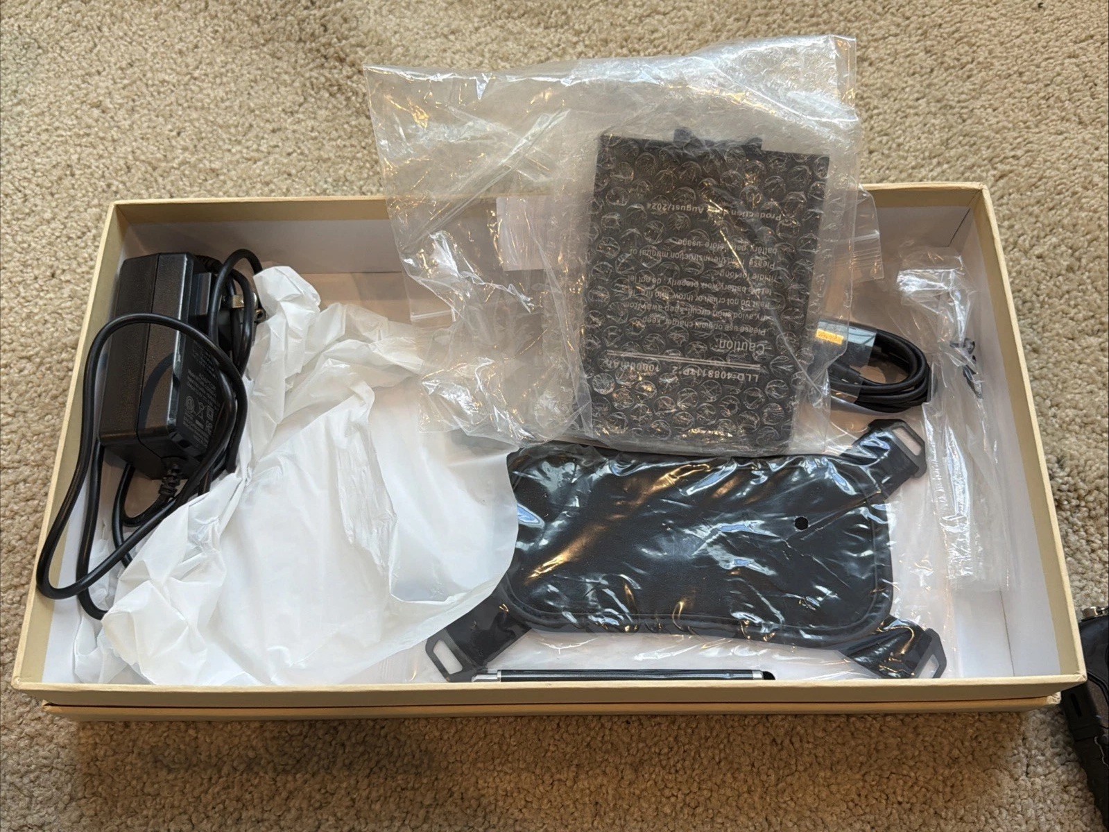 MUNBYN Rugged Mobile Tablet IRT05 – 10.1 inch w/ Hand Strap, Carry Handle- NEW!