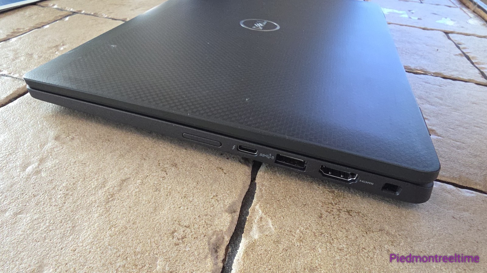 Dell Latitude 7330 13.3″ FHD i7 1265U 2.69GHz Iris Xe 16GB 256GB Win11Pro Laptop