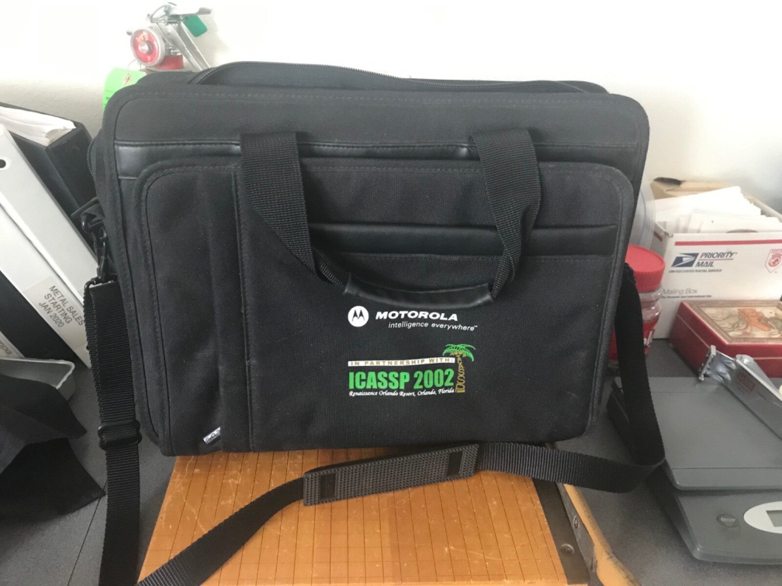 Dell Latitude D630 Laptop Core 2 Duo CPU, New Battery, power pack, carry case.