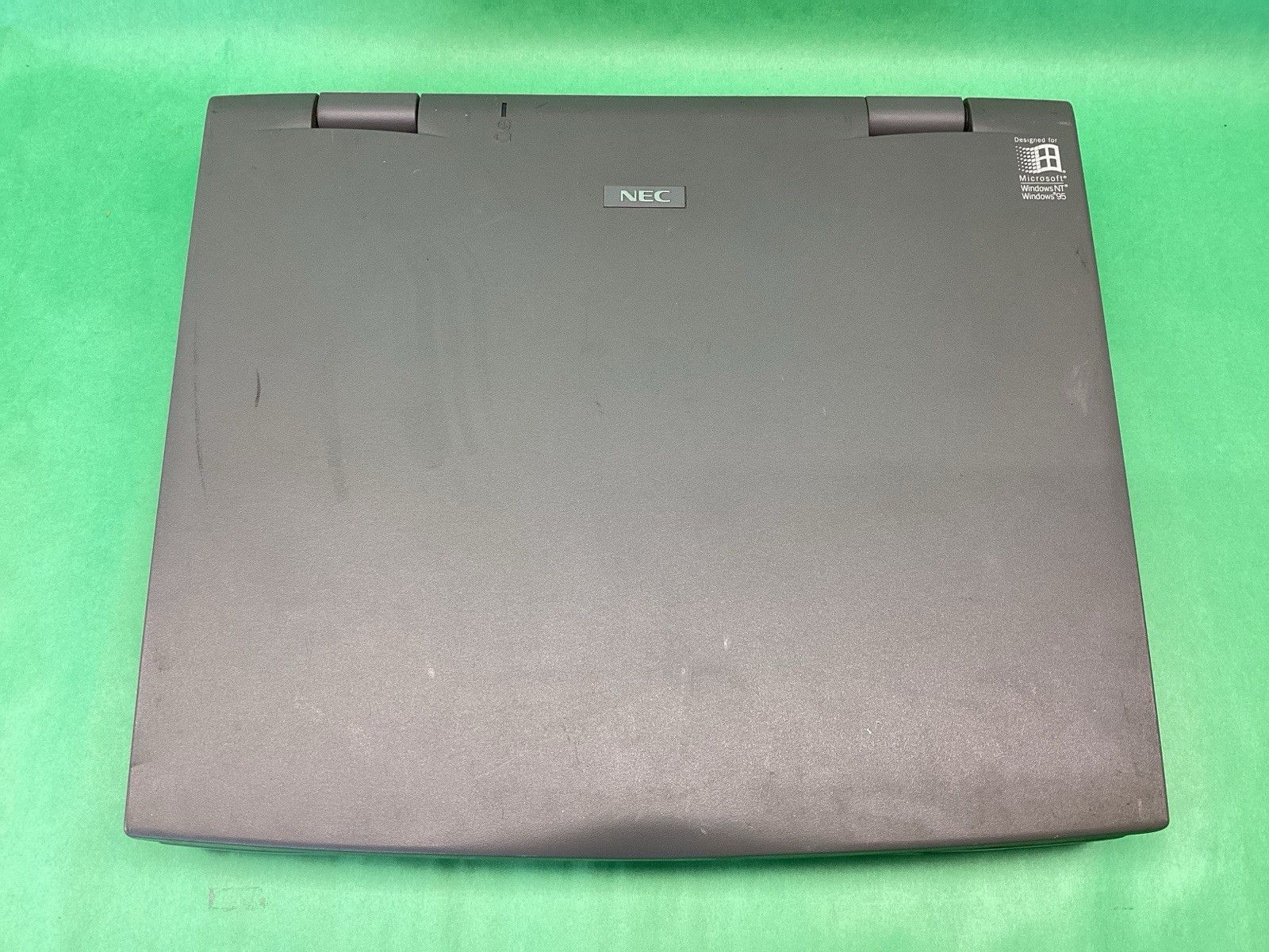 NEC Versa 6230 Vintage Windows 95 Laptop – NO HARD DRIVE – UNTESTED