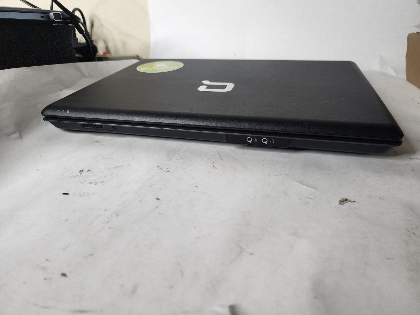 Compaq Presario F700 Laptop AMD Athlon 64 x2 2GHz 1GB 120gb HDD Nvidia GPU READ