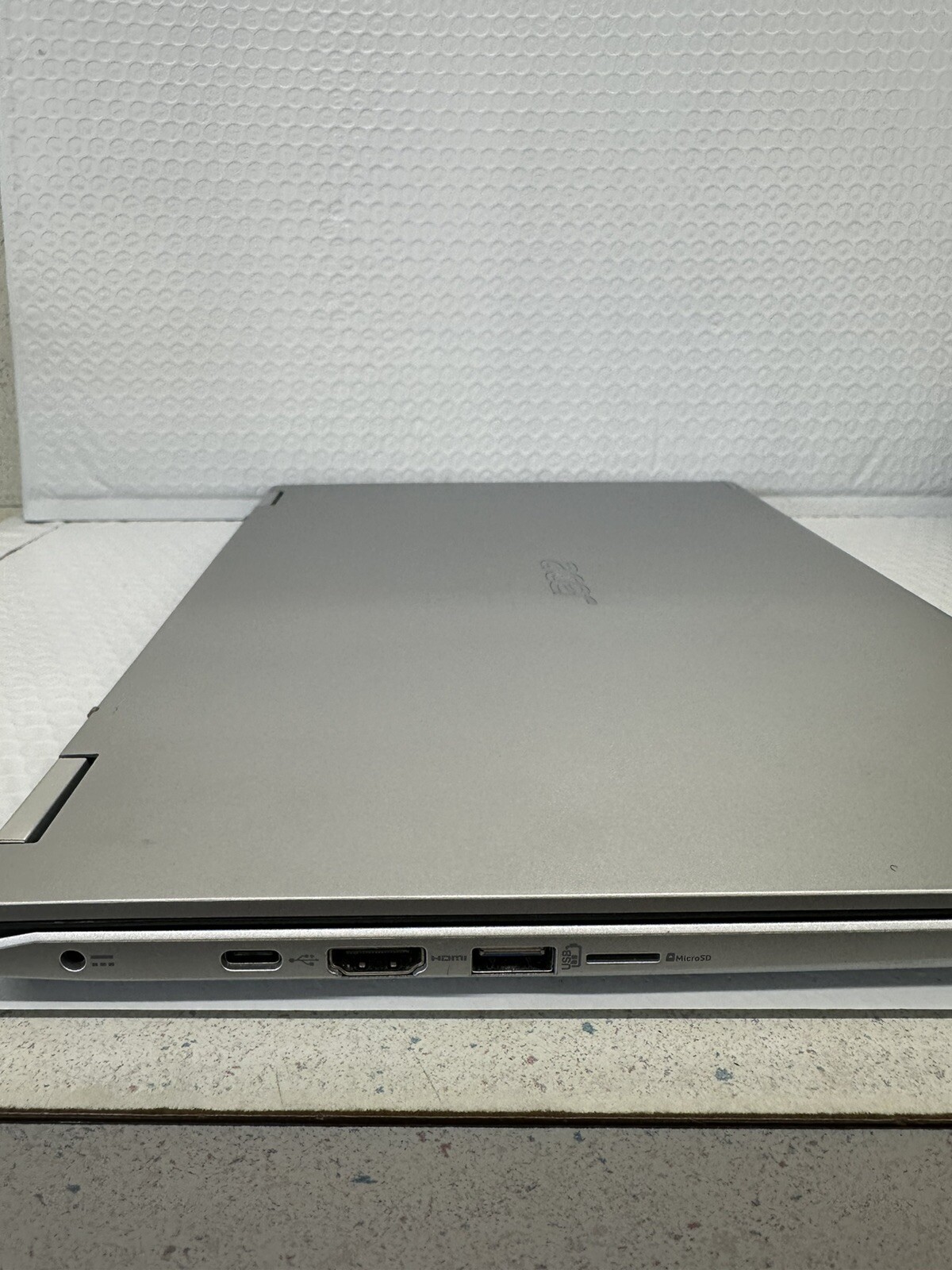 Acer Spin 3 Series 14” AMD Ryzen 3 8GB SSD No Charger