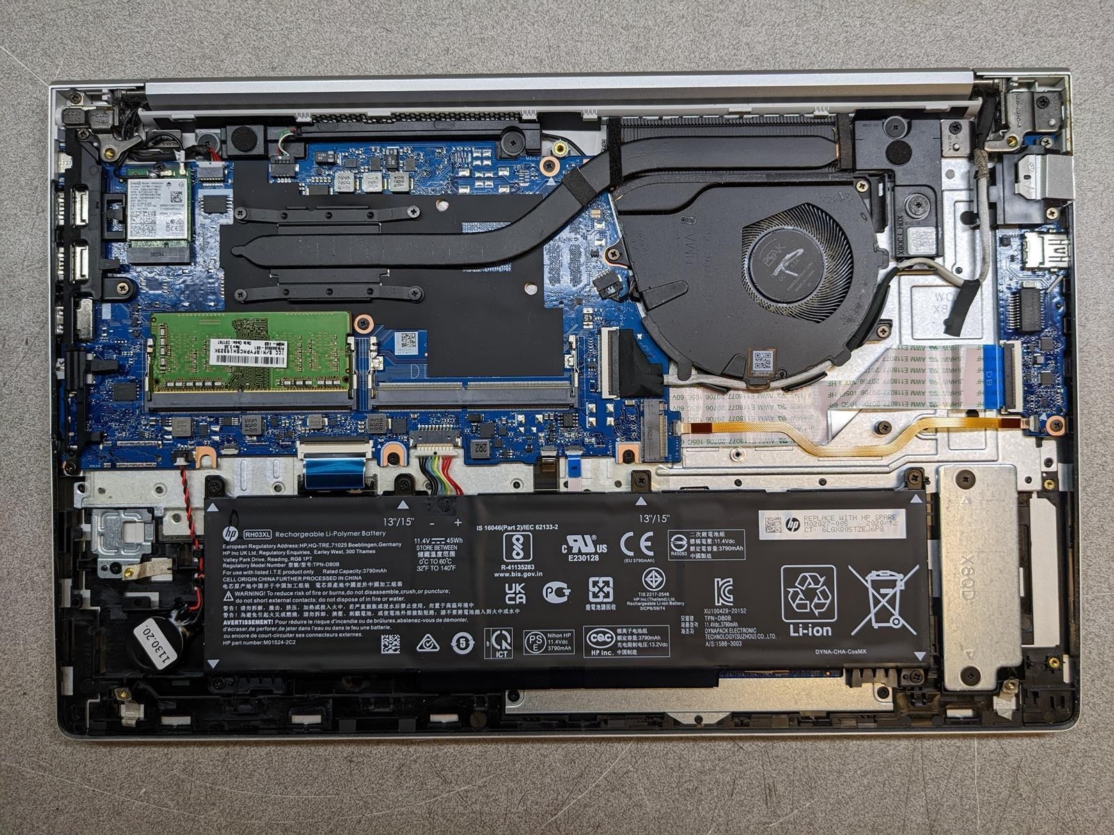 HP PROBOOK 450 G8 i5-1135G7 @ 2.4GHz, 4GB RAM, NO HDD/OS – (FOR PARTS)