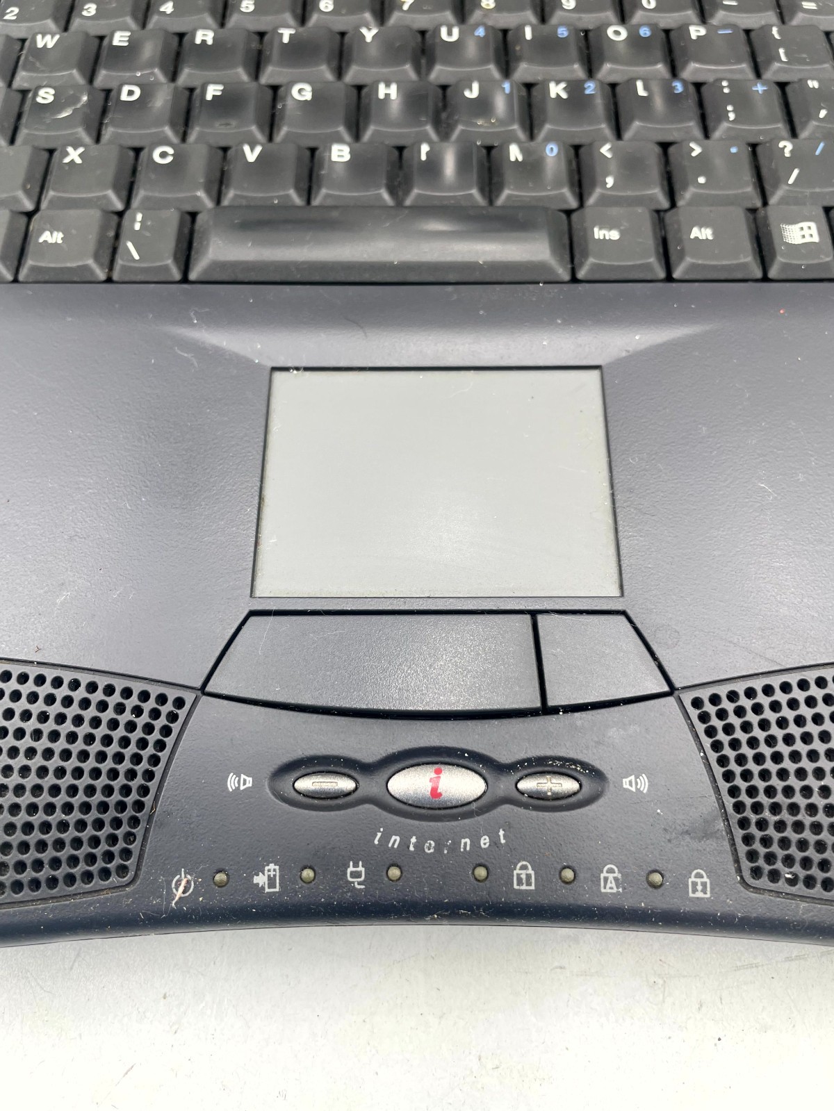 Vintage Compaq Presario CM2000 Laptop Black & Gray LCD Display USB and PS/2 Port