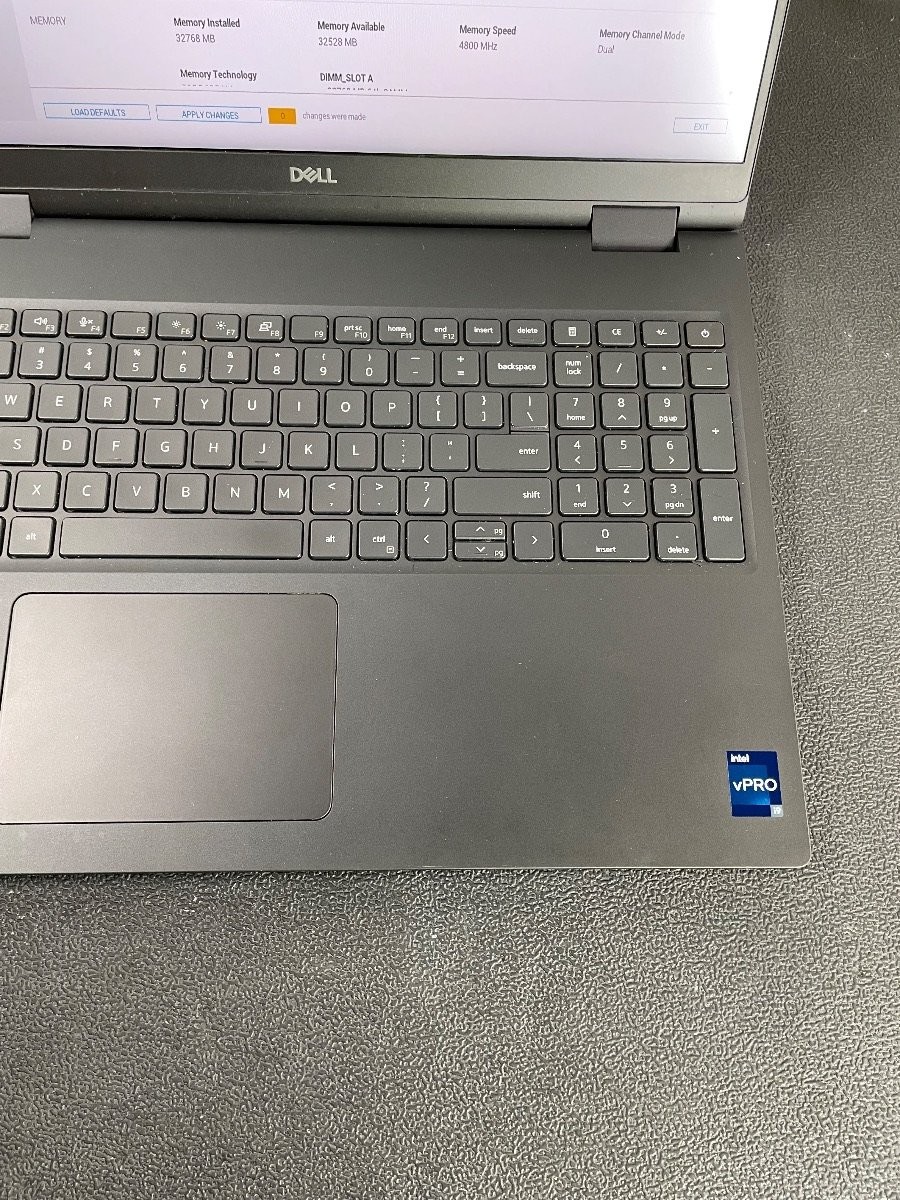Dell Precision 7670 16″ i9-12950HX 32GB 1TB NVMe SSD Intel UHD Graphics – READ