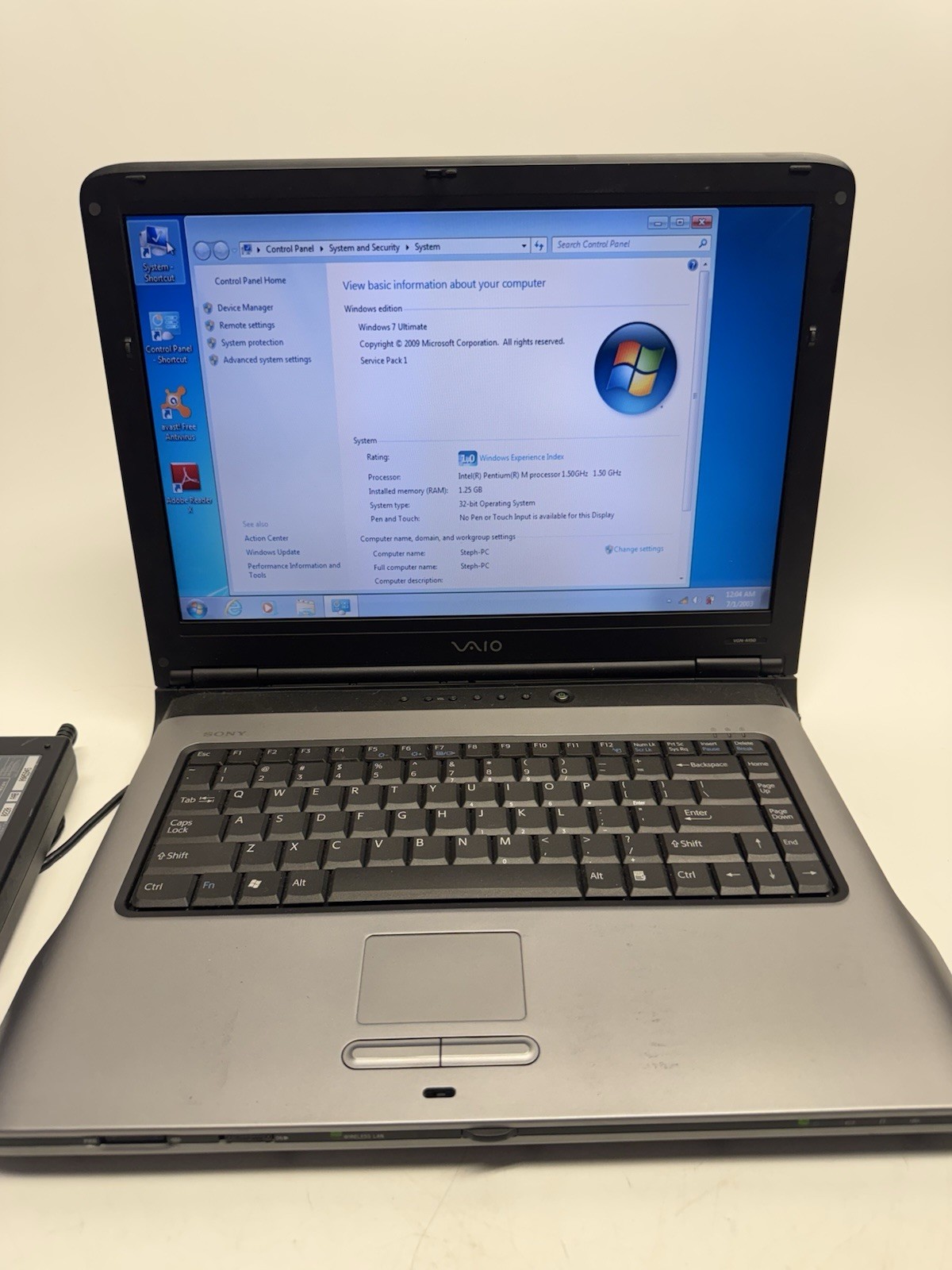 Vintage Sony Vaio PCG-8QEL Pentium Windows 7 DVD 1.25GB RAM 70GB Hard 15″