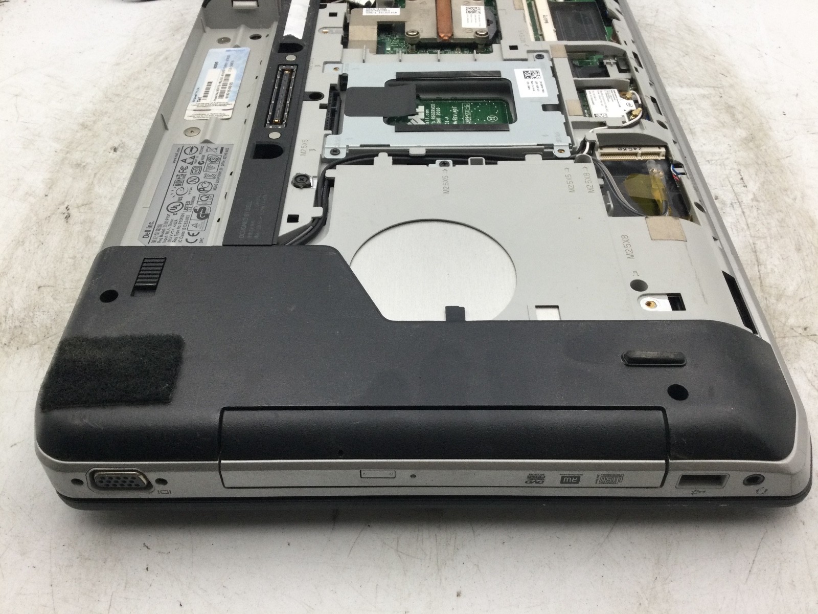 DELL LATITUDE E5520 – BOOTS TO BIOS – INTEL I5 2520 – NO RAM – 15″ – READ – BB!