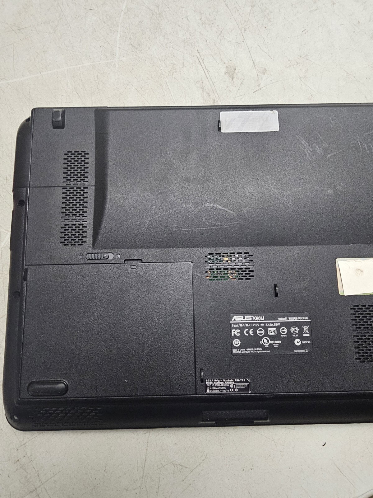 ASUS K60IJ Laptop – Pentium T4300 – 4GB RAM – 300GB HDD – BAD TRACKPAD – READ