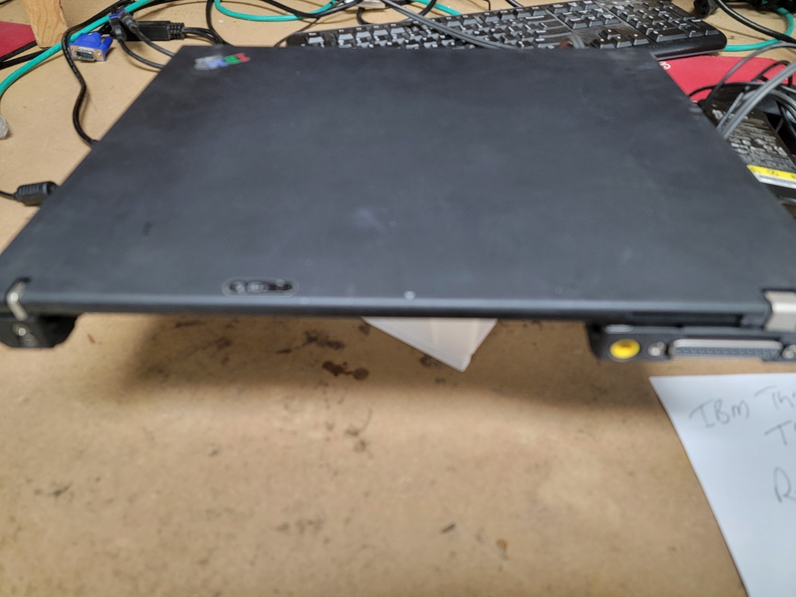 IBM Thinkpad 14″ T43 – Pent M – 1GB Ram – NO HDD NO BATTERY – FOR PARTS