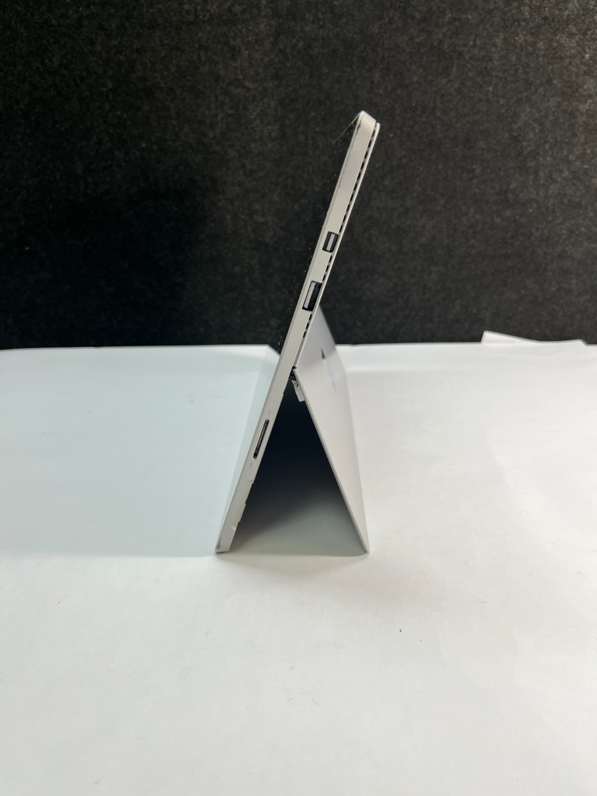 Microsoft Surface Pro 4 (1724) M3-6Y30 4GB RAM, 128GB SSD, WIN PRO 11 LOT OF 3