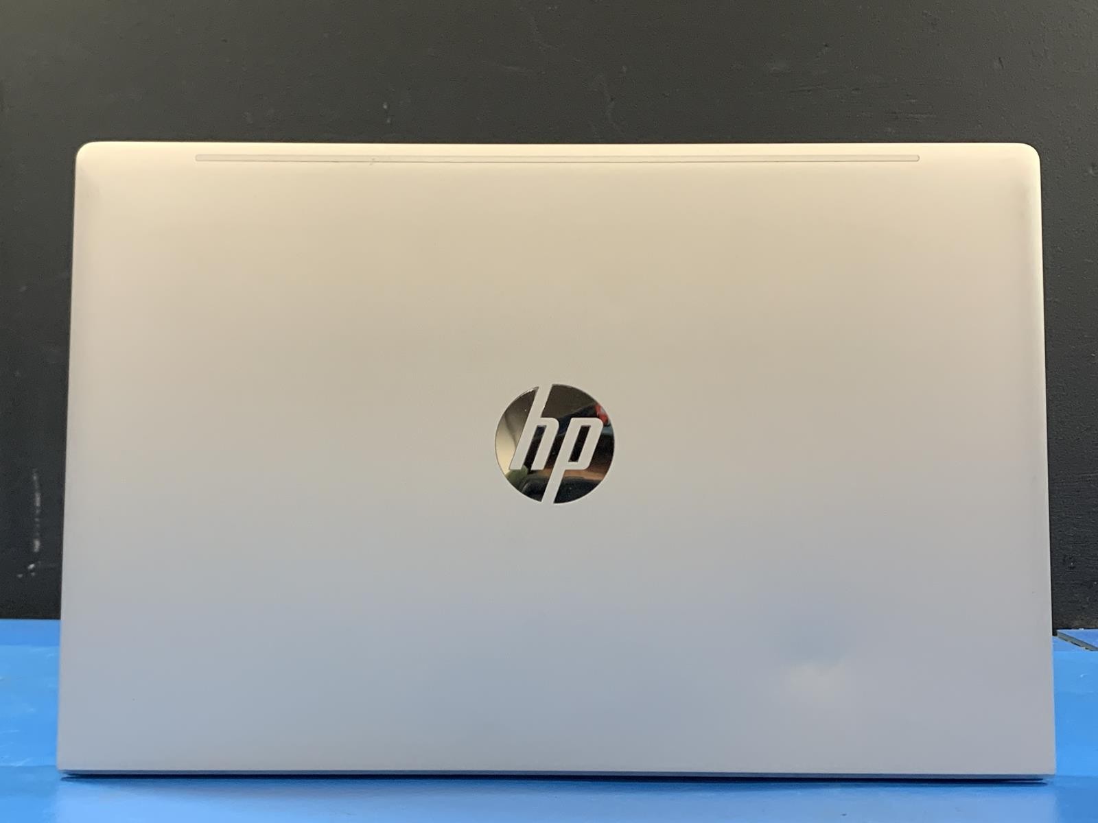 HP ProBook 450 G10 Core i5 1335U 2.50GHz 16GB DDR4 256GB SSD Silver NO OS Dent