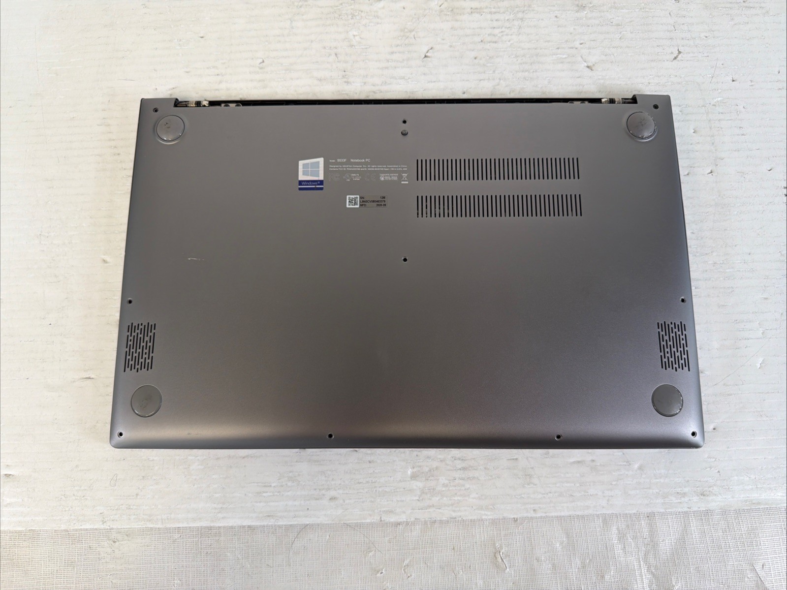 ASUS VivoBook S533F Intel Core i5-10210U 1.6GHz 8GB RAM No SSD/OS/Battery -Works