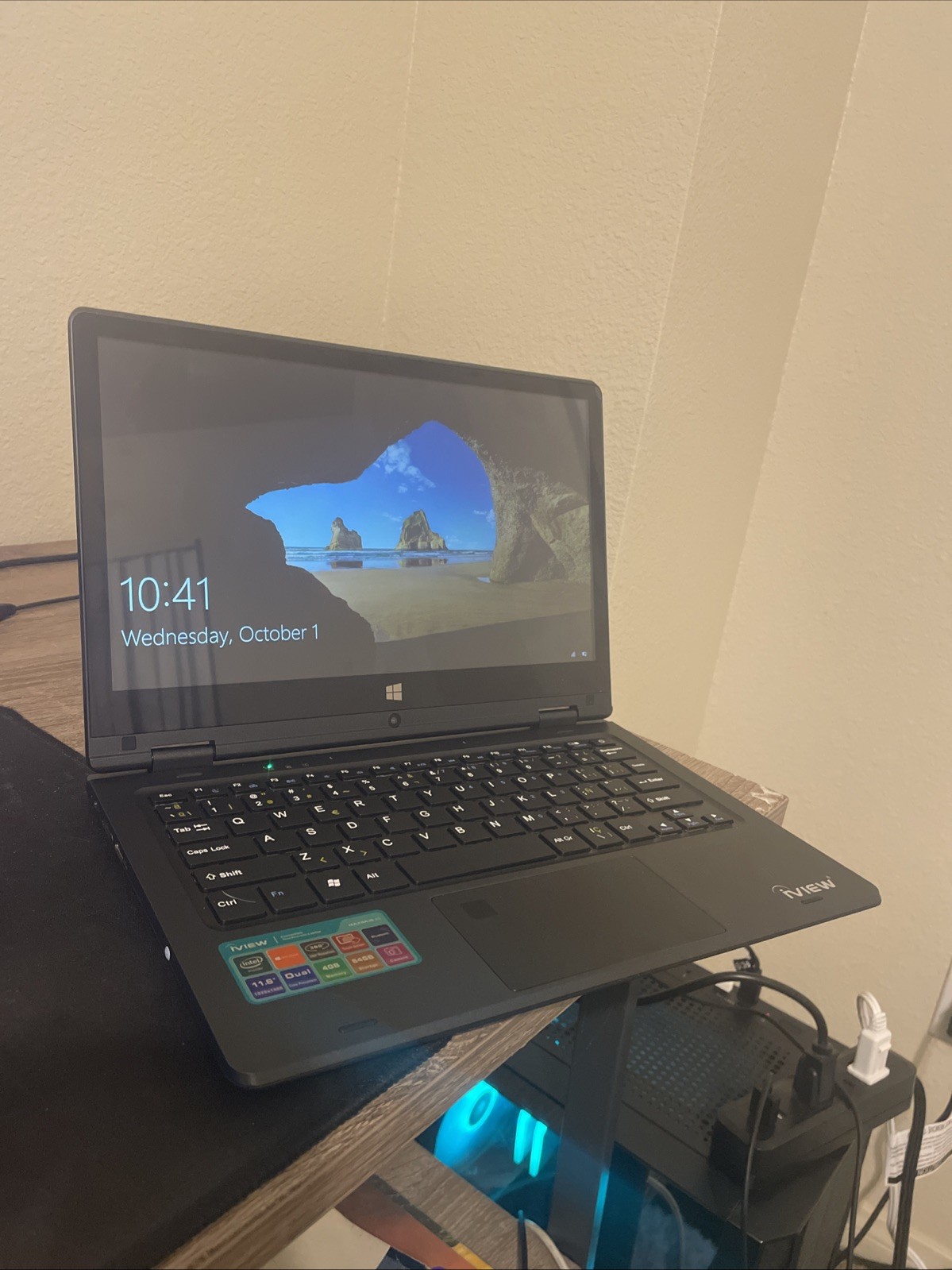iView Maximus 4G 11.6″ Touchscreen Laptop, 360 Convertible, Windows 10 Pro