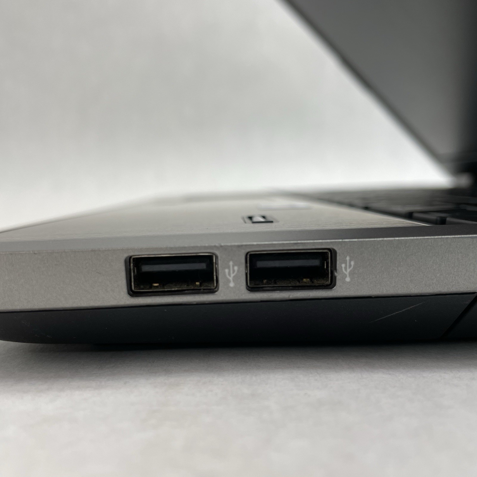 HP ProBook 4540S i3-3100M 2.40 GHz 4 GB RAM No SSD/OS/AC/Battery