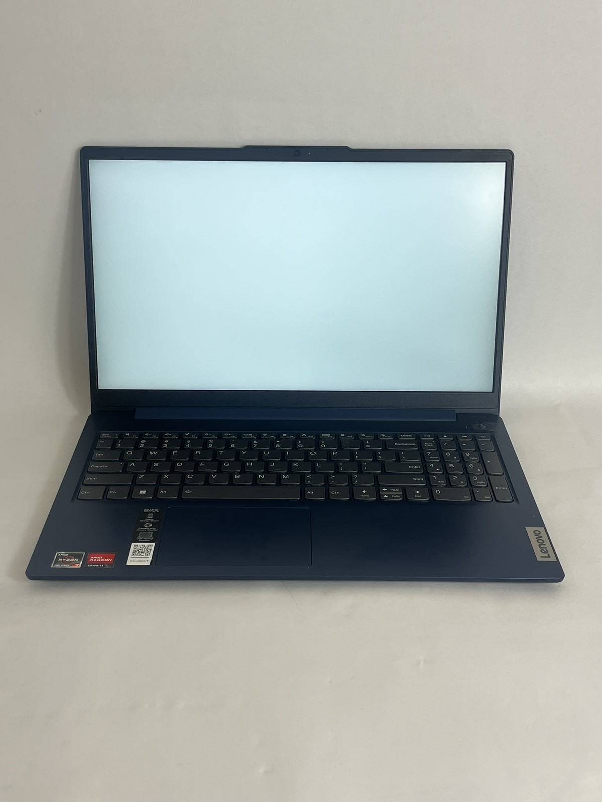 Ideapad Slim 3 15ABR8 15.6in FHD AMD Ryzen 7 7730U 2GHz 16GB RAM 512GB SSD