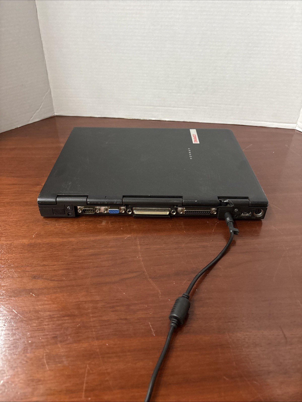 Vintage Compaq Armada M700 Laptop P3 @ 700 MHz Windows 2000 ***Read