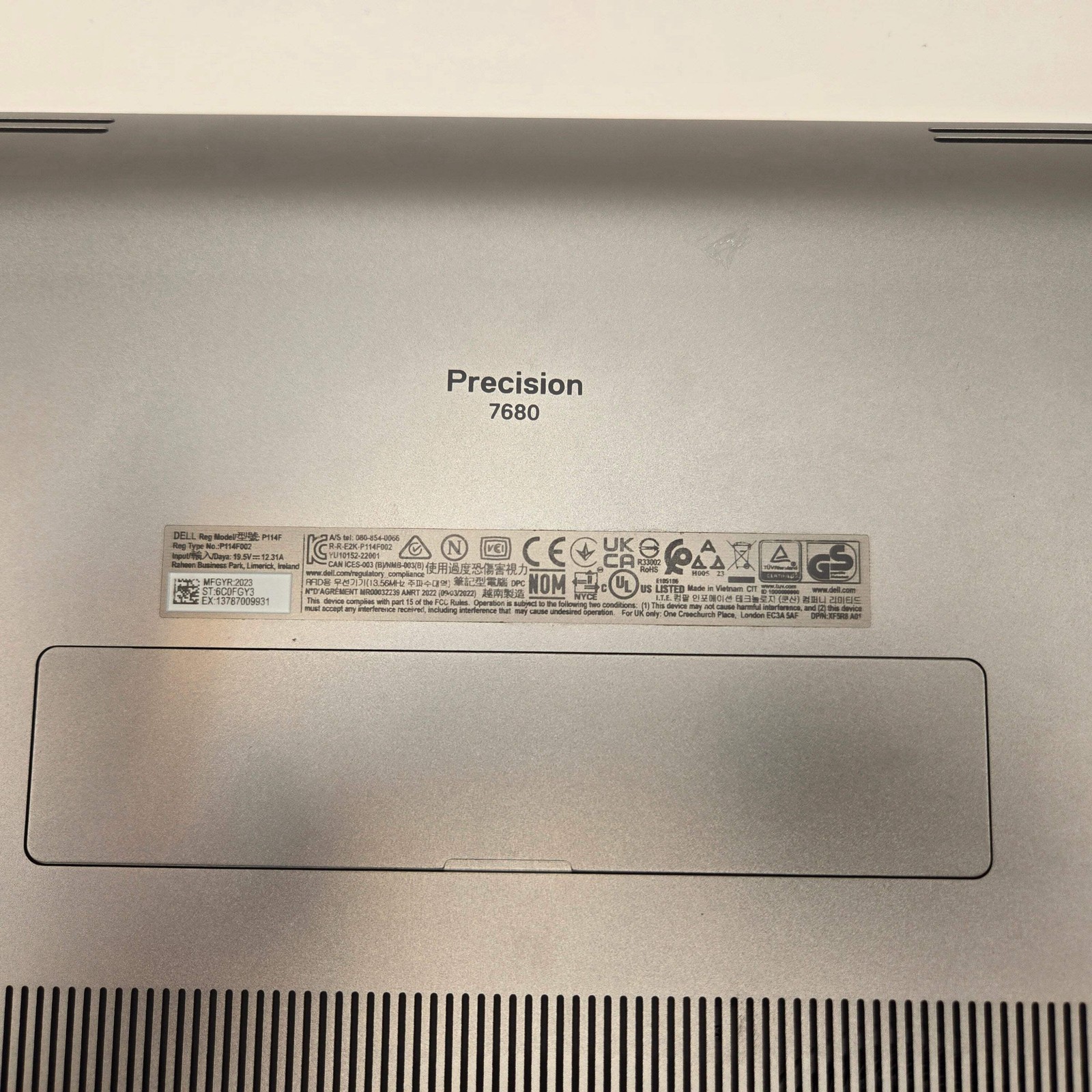 Dell Precision 7680 16″ Touch Laptop Core i9 vPro 13th Gen 32GB 1TB RTX 4000 Ada