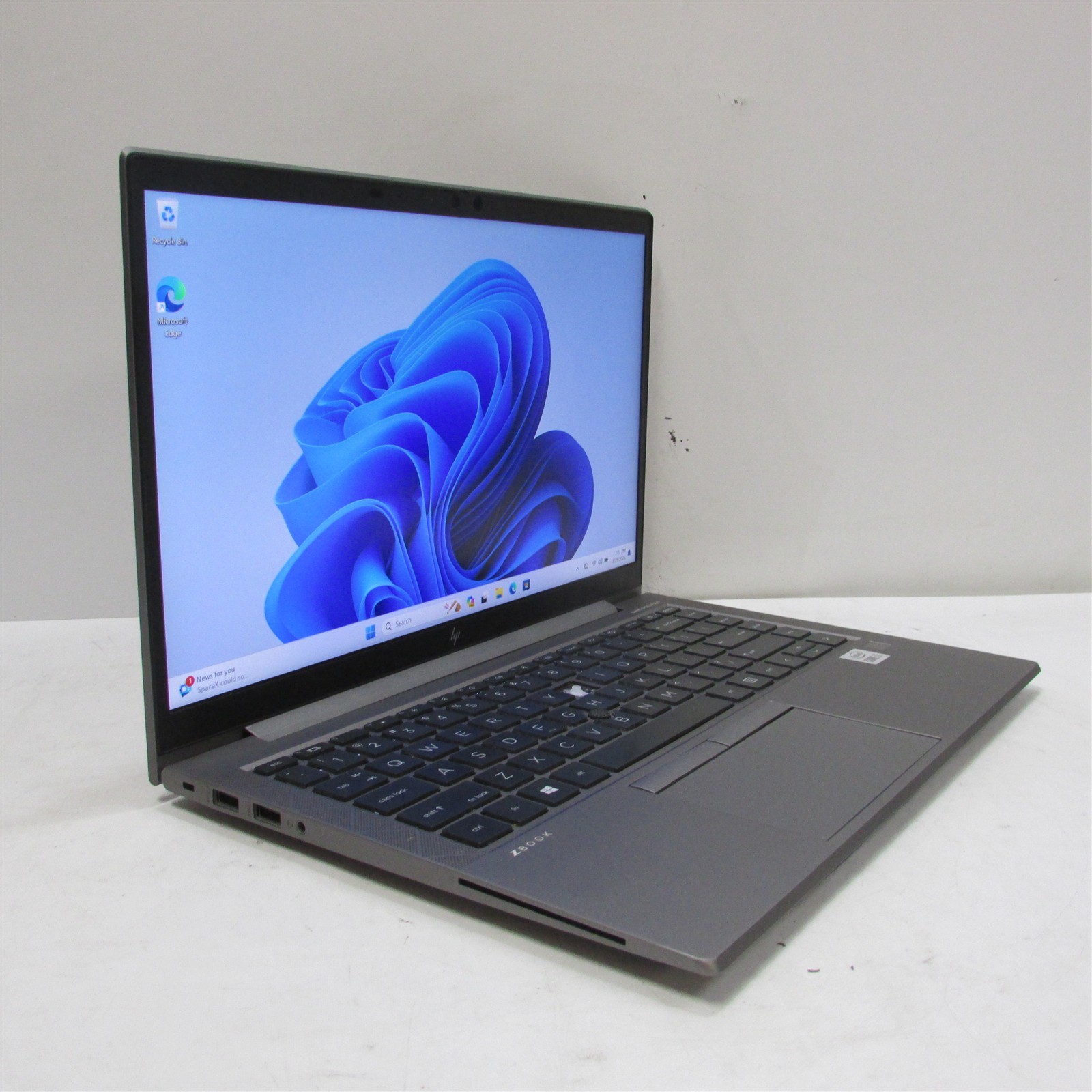 HP ZBook Firefly 14 G8 i7-1185G7 3.0GHz 32GB 256GB NVME 14″ W11P MISS KEY/SPKRS