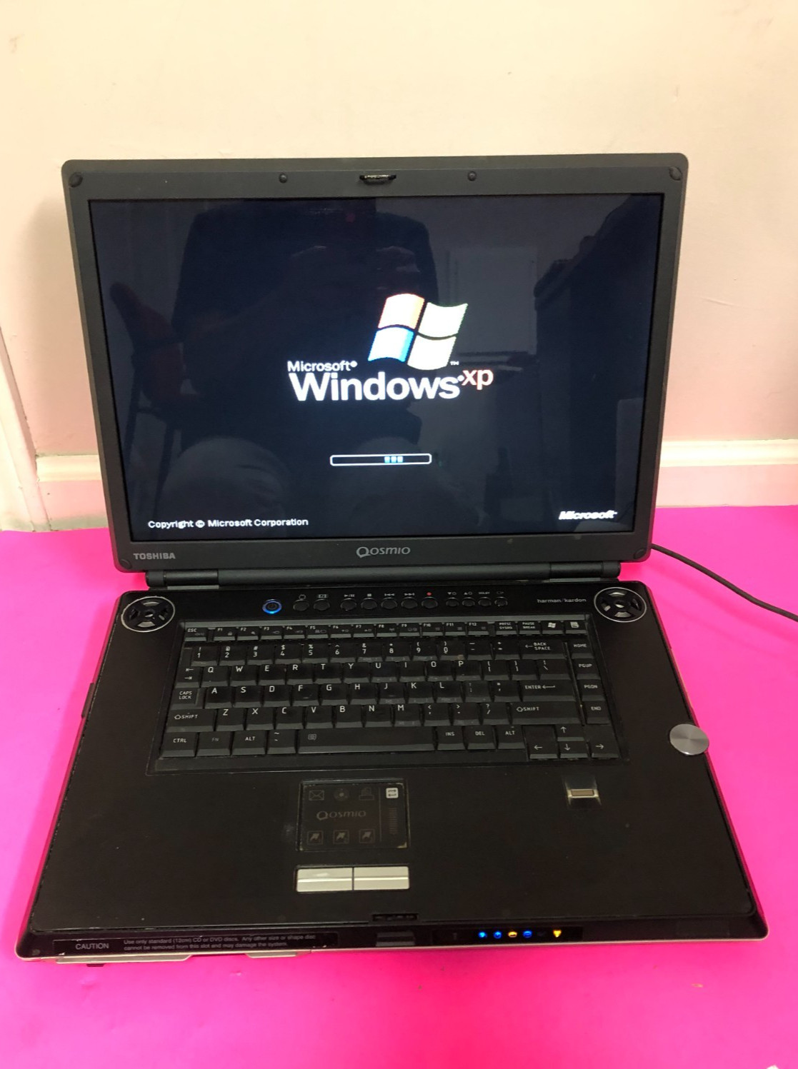 TOSHIBA QOSMIO G35-AV600 Core2 Due 17″ Laptop 4GB 2X 250GB HD WIN XP No Battery