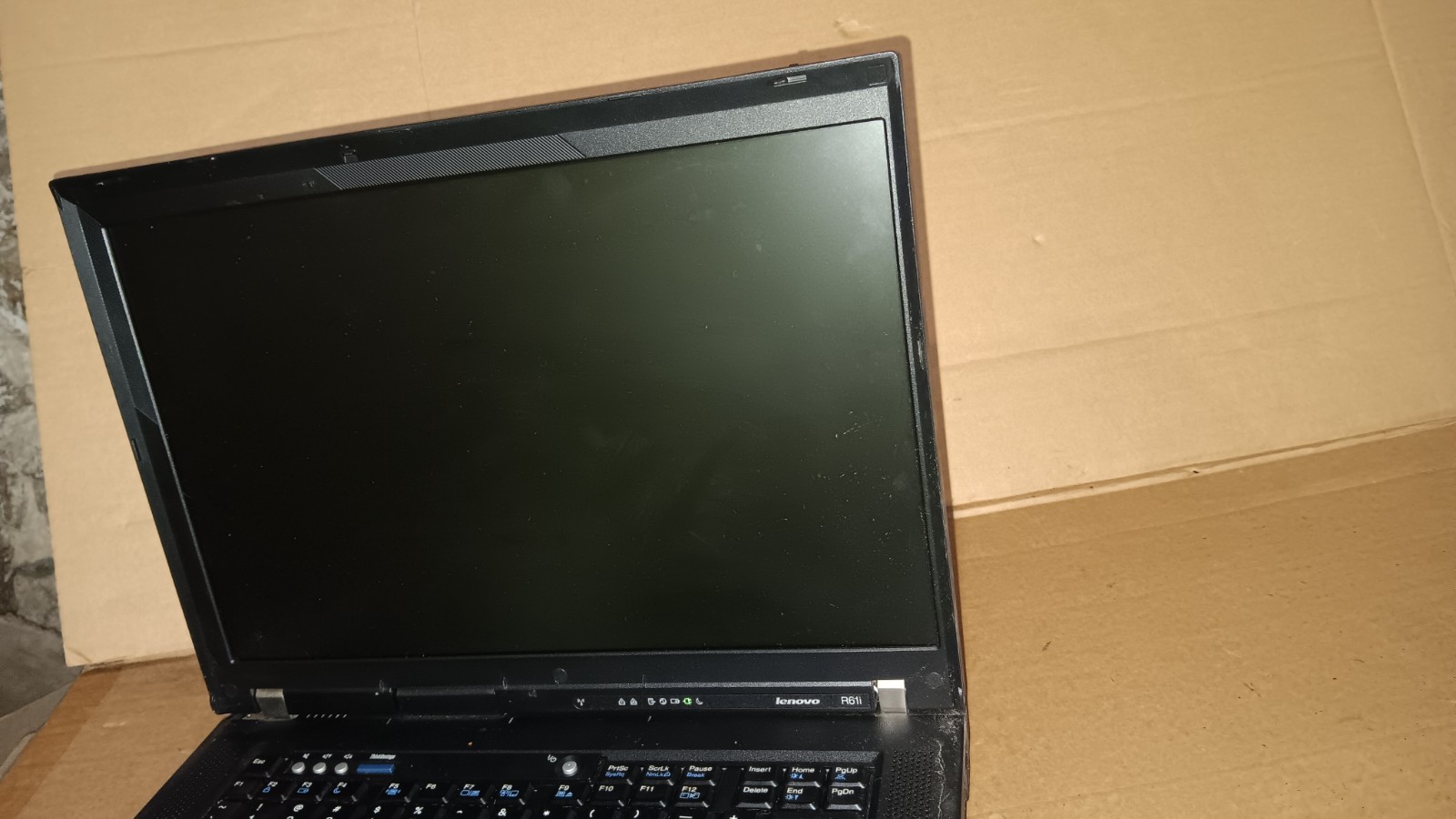 IBM Lenovo ThinkPad R61i Laptop 15.4″ LCD Screen Type 8932-9WU For parts