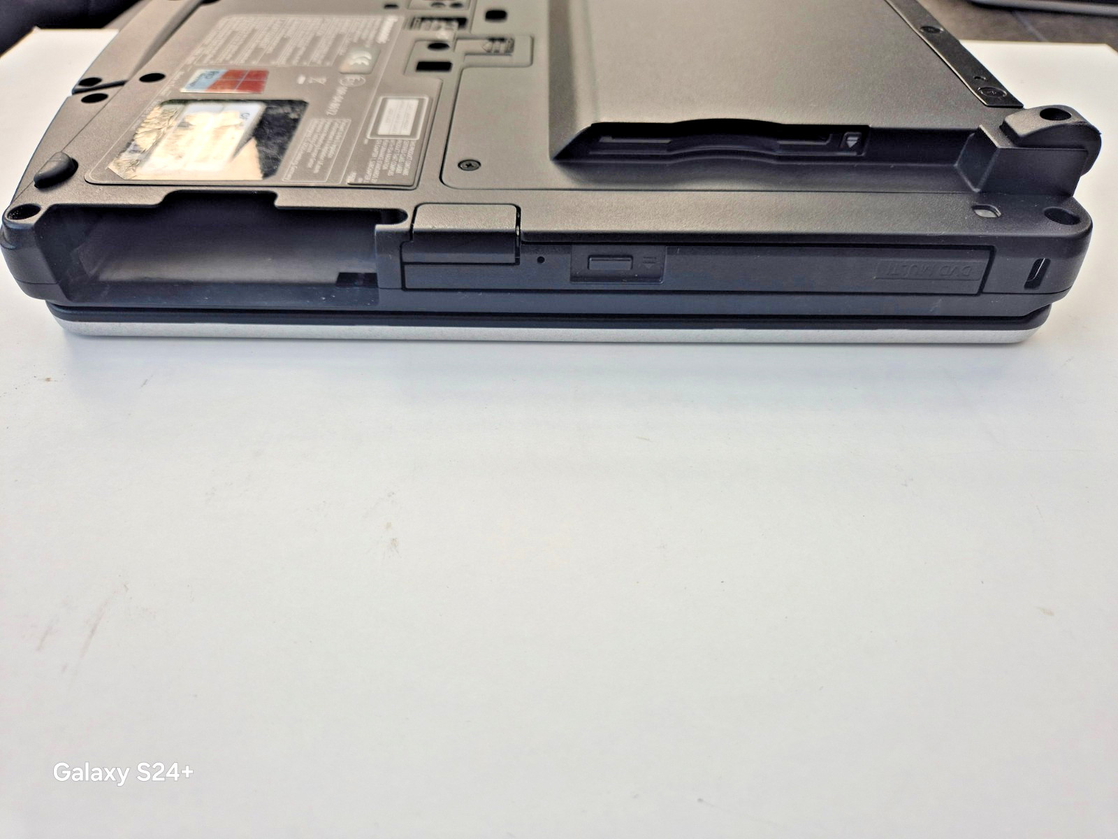 Panasonic Toughbook CF-54 MK2 256GB SSD 8GB RAM DVD VGA Serial USB 2.0 Port