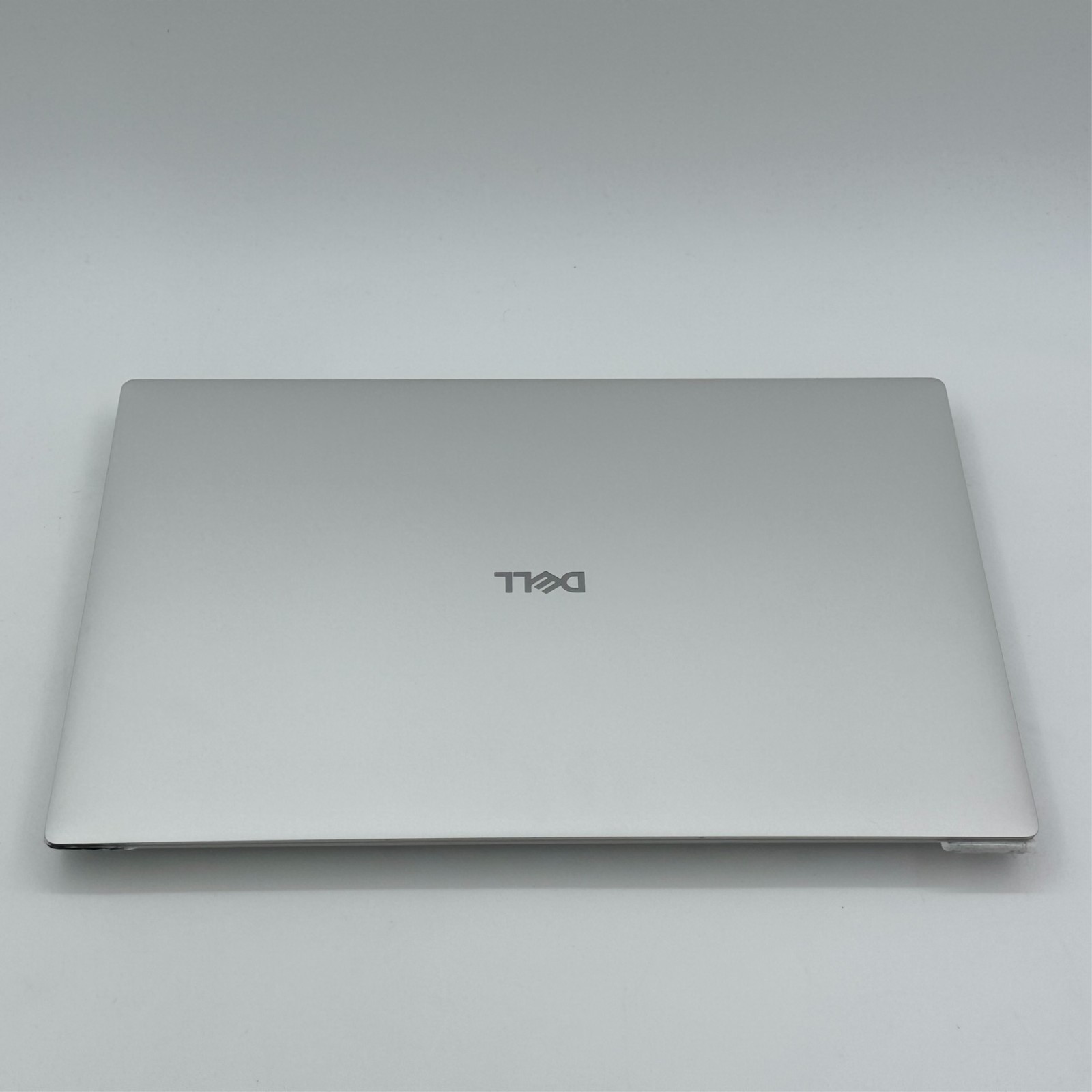 Dell Premium 14.5″ 3.2K OLED Touch Laptop Intel Ultra 7 255H 32GB 1TB SSD