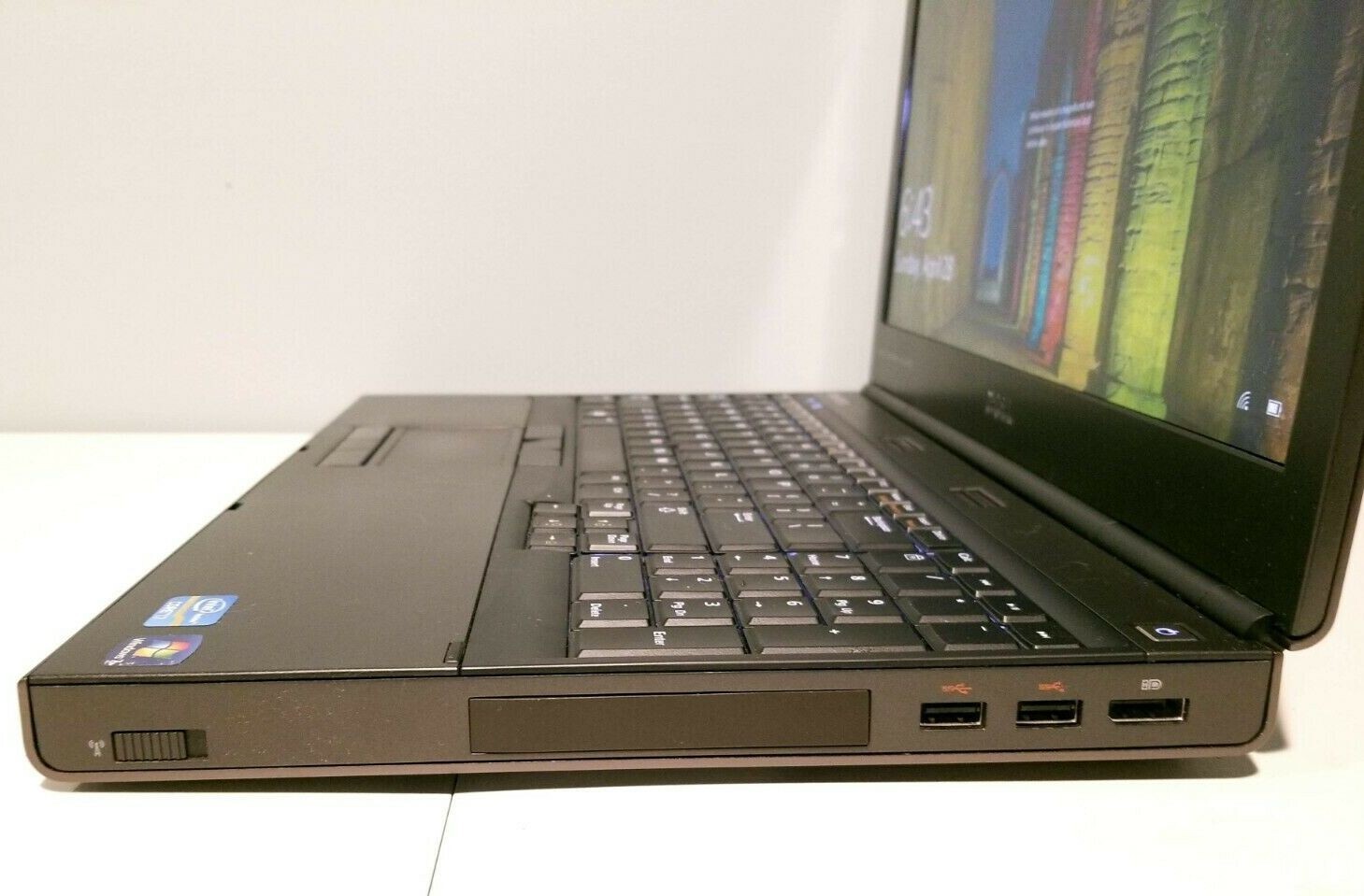 Workstation DELL M4600 15.6 RGB i7-QUAD Fast 3TB SSD DVDRW 32GB Quadro 2000 DOCK