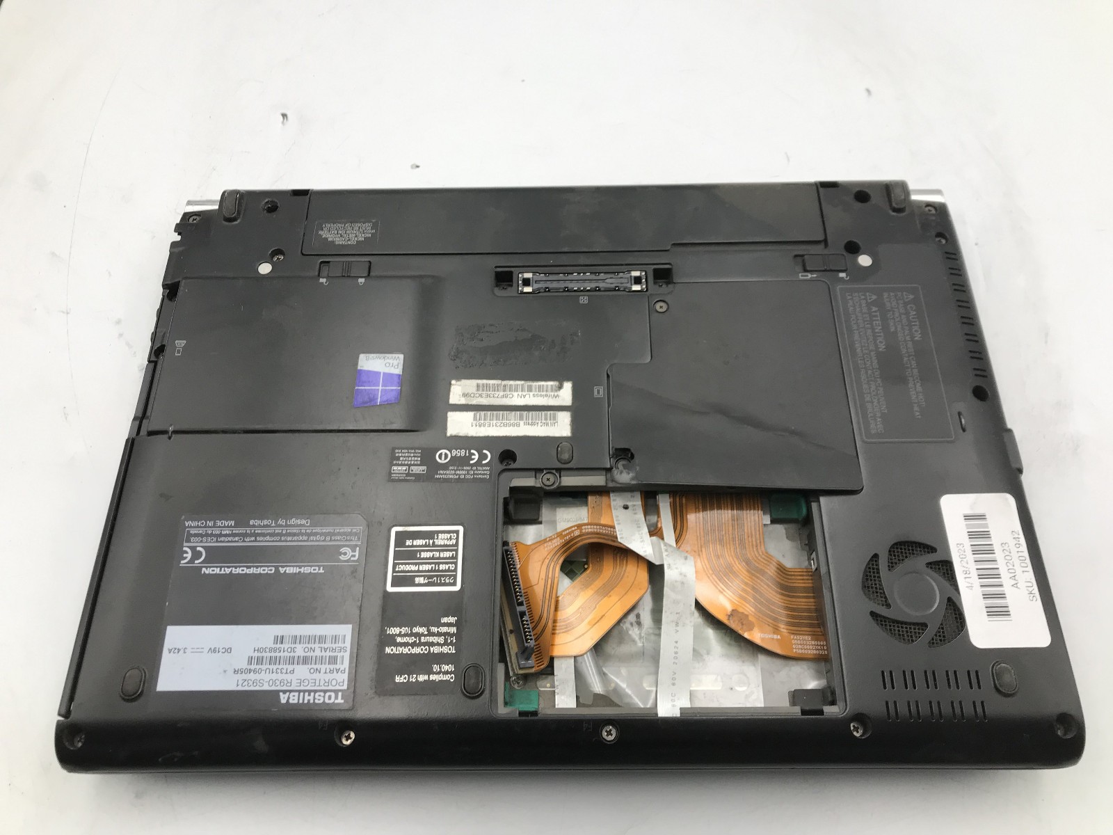 TOSHIBA PORTEGE R930 S9321 -FOR PARTS/NO BOOT- INTEL I5 3340M – 4GB RAM -READ-BB
