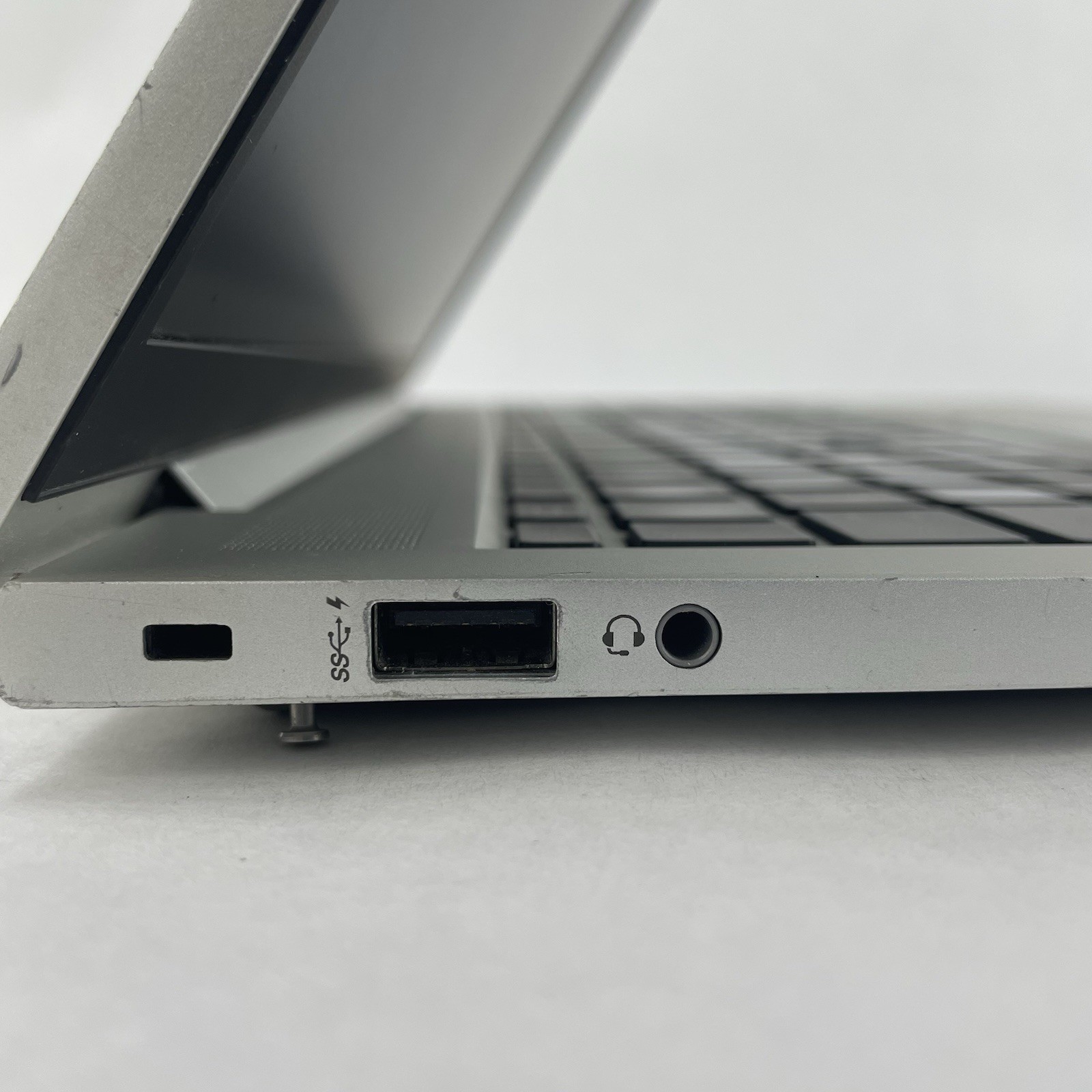 HP EliteBook 850 G7 15.6″ i5-10210U 1.60 GHz 8 GB RAM No SSD No OS – Bad Bezel