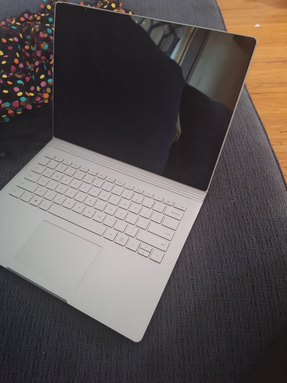 Microsoft Surface Laptop 13.5” (256 GB, Intel Core i5 7th Gen., 8 GB) -…