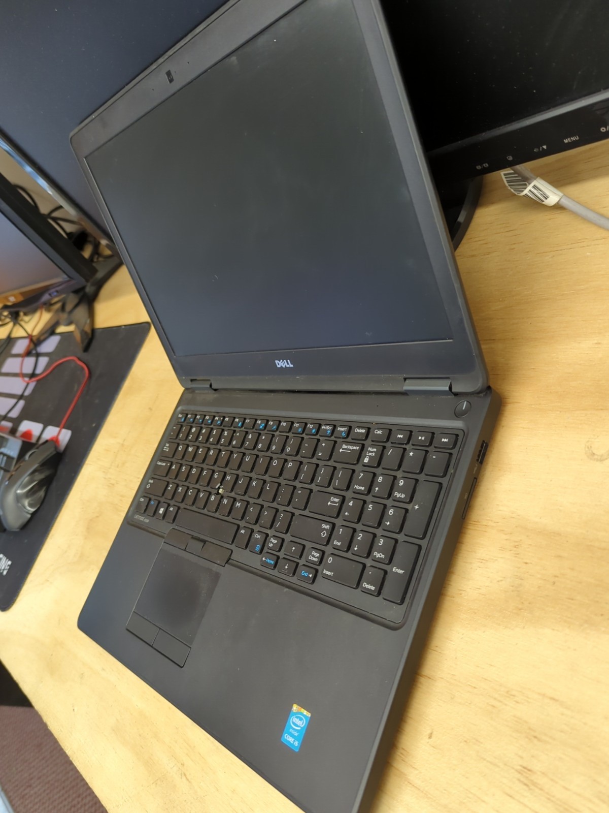 969 – DELL Latitude E5550 P37F – FOR PARTS / AS-IS