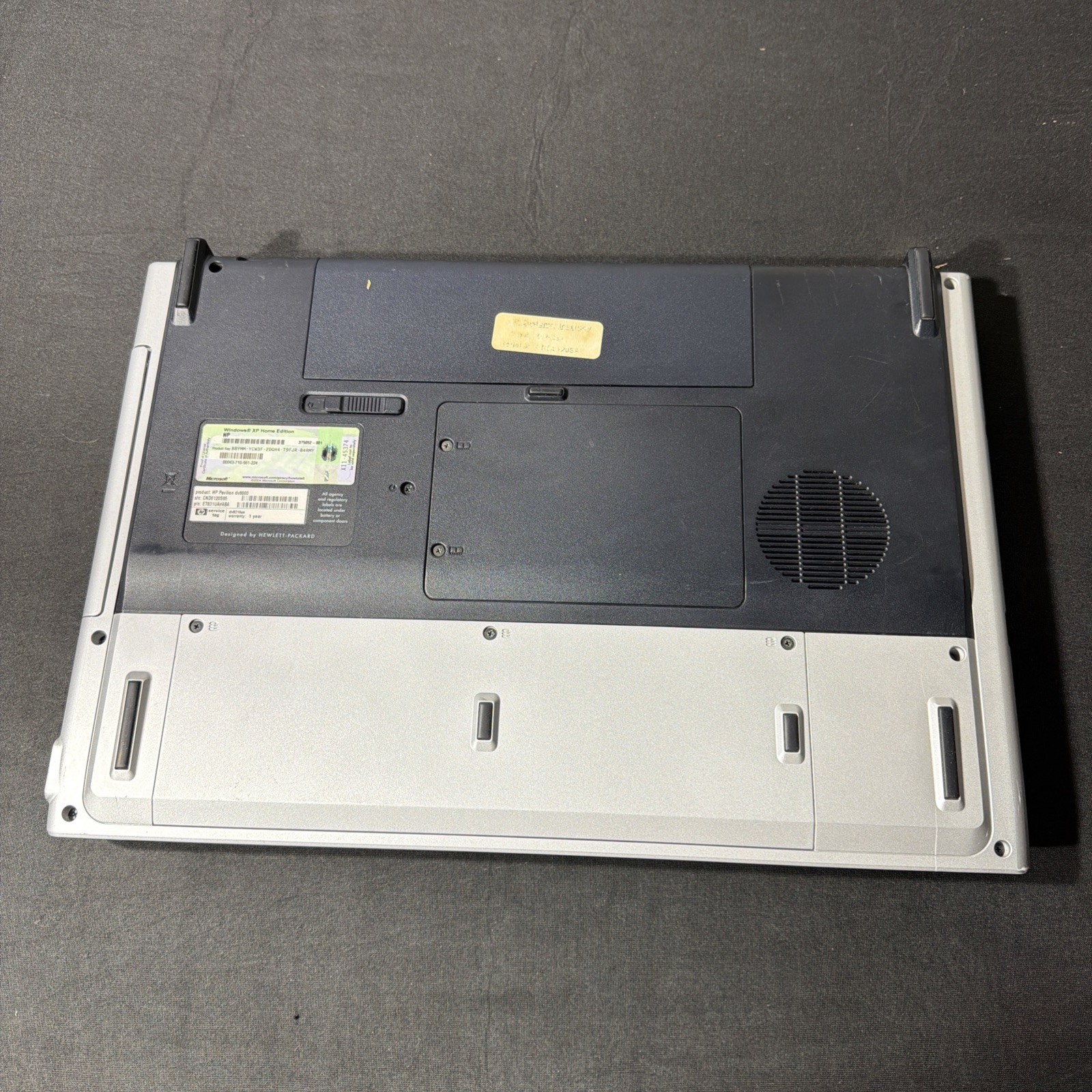 HP Pavilion DV8000 17″ Laptop AMD Turion 64 1.8Ghz 1.25GB Ram Win XP – Radeon