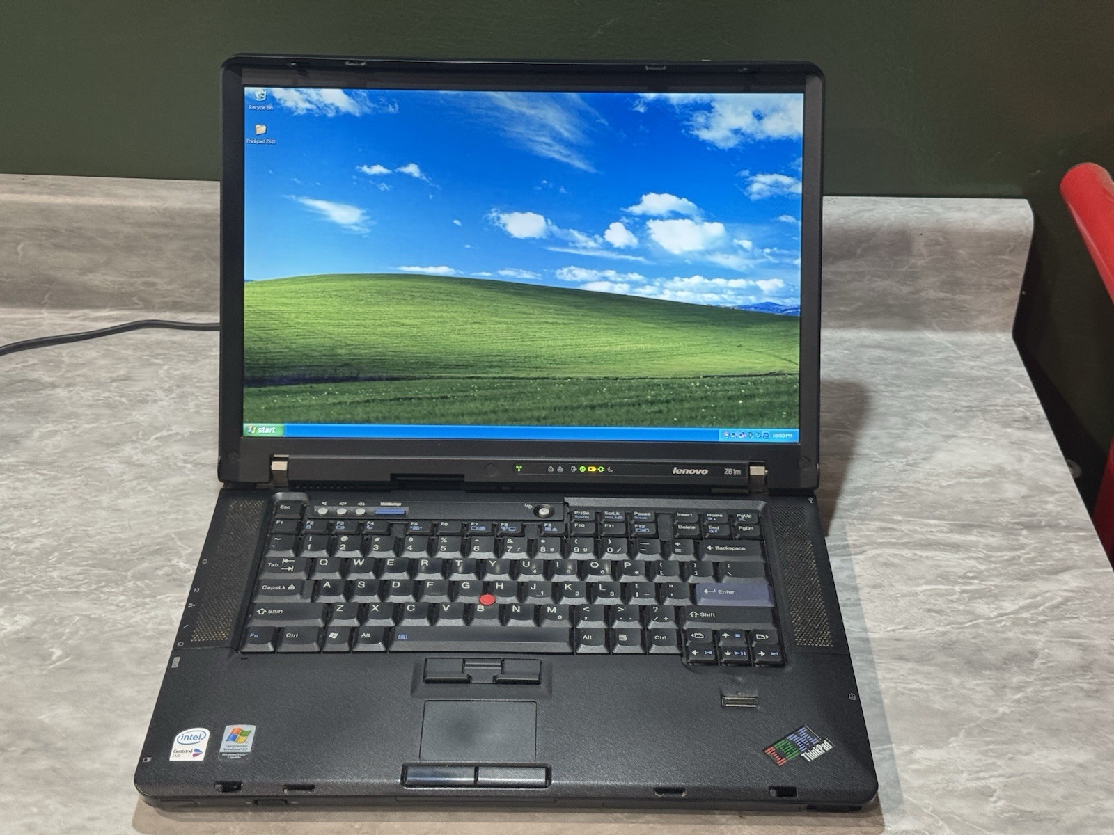 Lenovo ThinkPad Z61M Intel Core Duo T2400 1.83GHz 2gb RAM 200gb HDD Windows XP