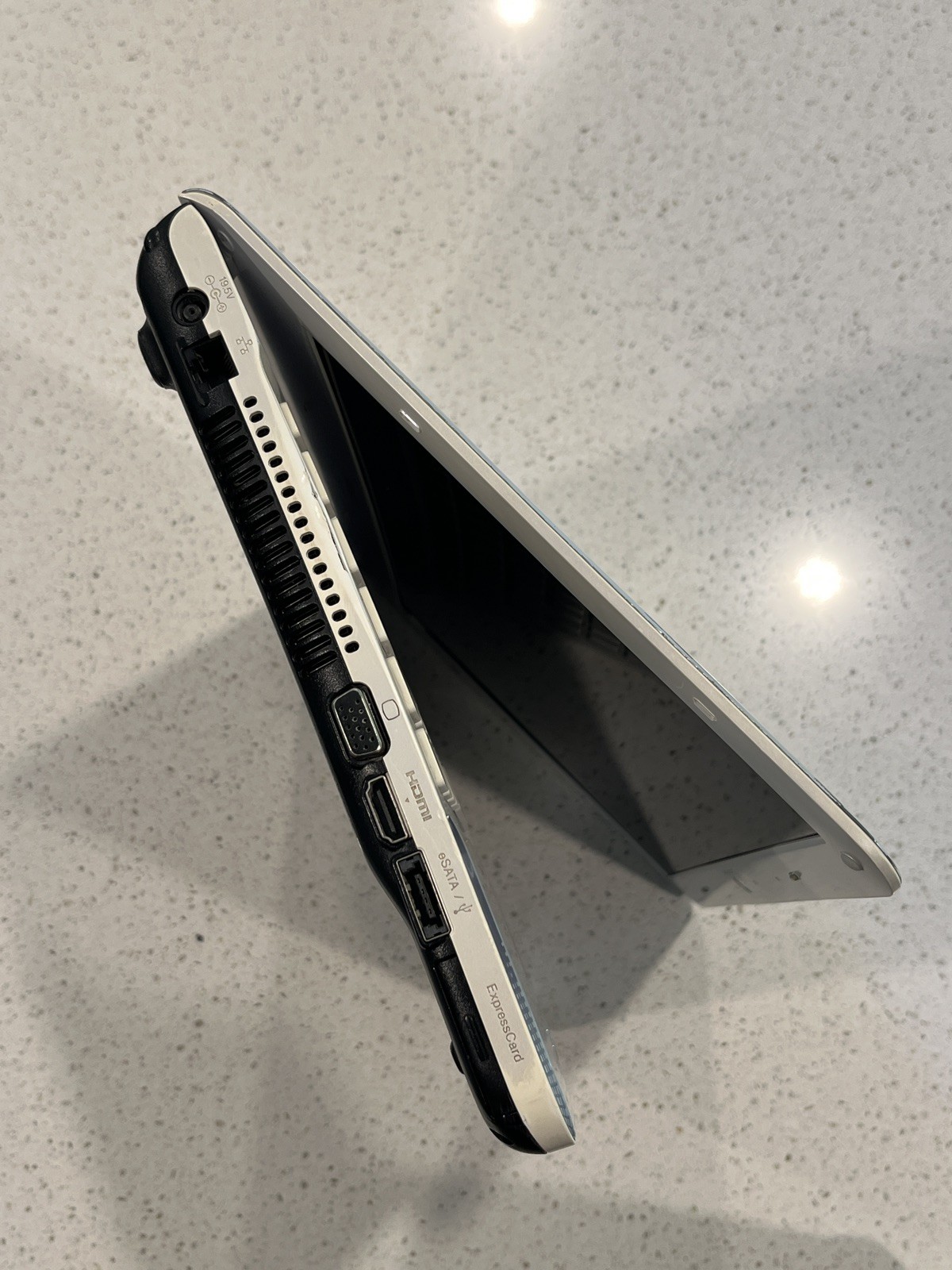 Sony Vaio VPCEA45FL i3-M380 8GB RAM 120GB SSD Radeon HD 5000