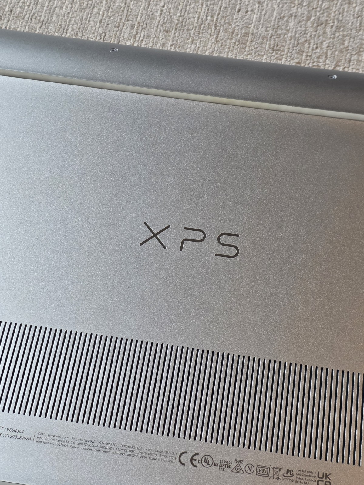 Dell XPS 15 9530 15.6″ FHD+ Intel Core i7-13620H 16GB RAM – 512GB SSD Intel iGPU