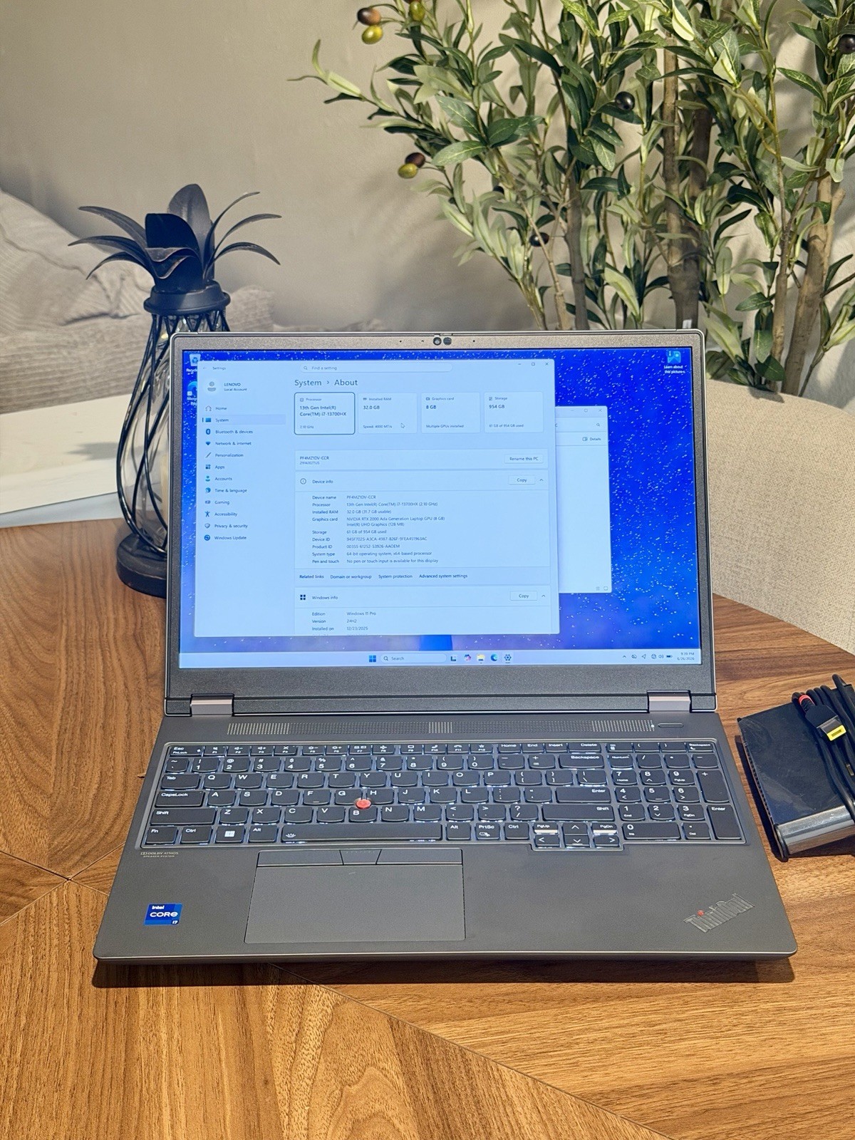 Lenovo ThinkPad P16 Gen 2 i7-13700HX / 32GB Ram / 1TB SSD / RTX 2000 Ada