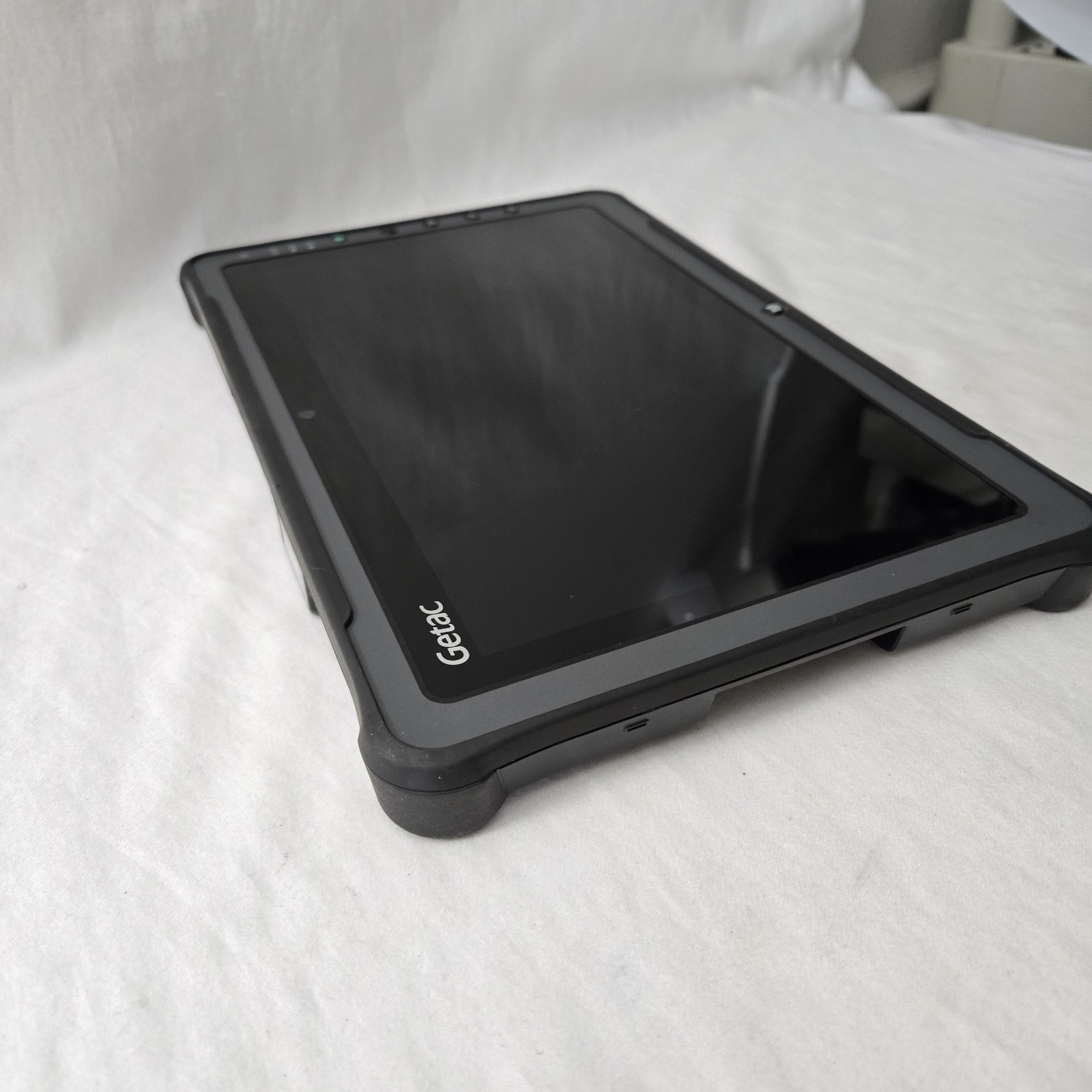 GETAC F110 G4 Rugged Tablet i5-7200U 2.50GHZ 128GB SSD 8GB – Win11P 4G – READ
