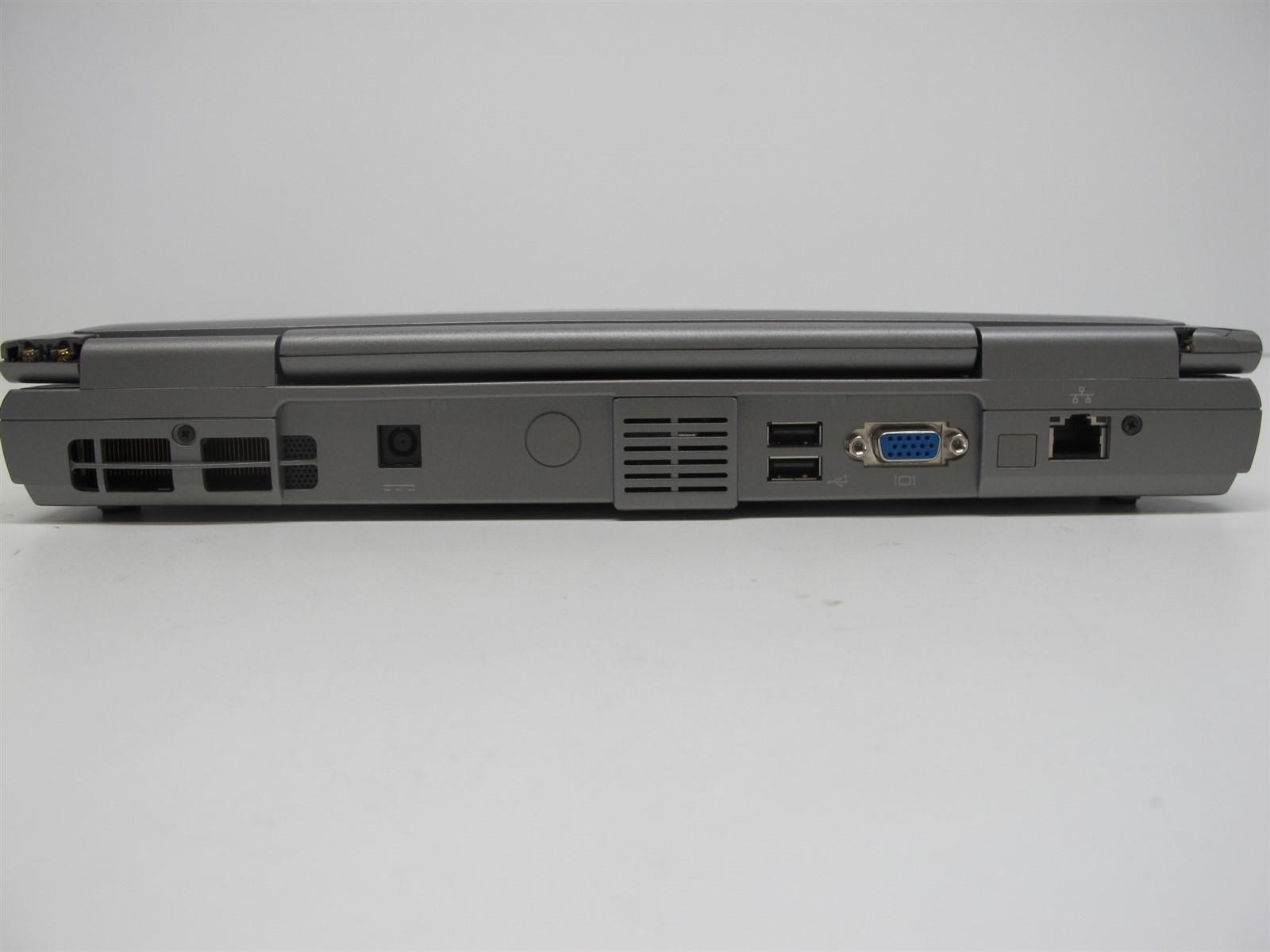 Dell Inspiron 1150 Laptop PP08L Intel Celeron 2.60 GHz No Ram No HDD – Damaged