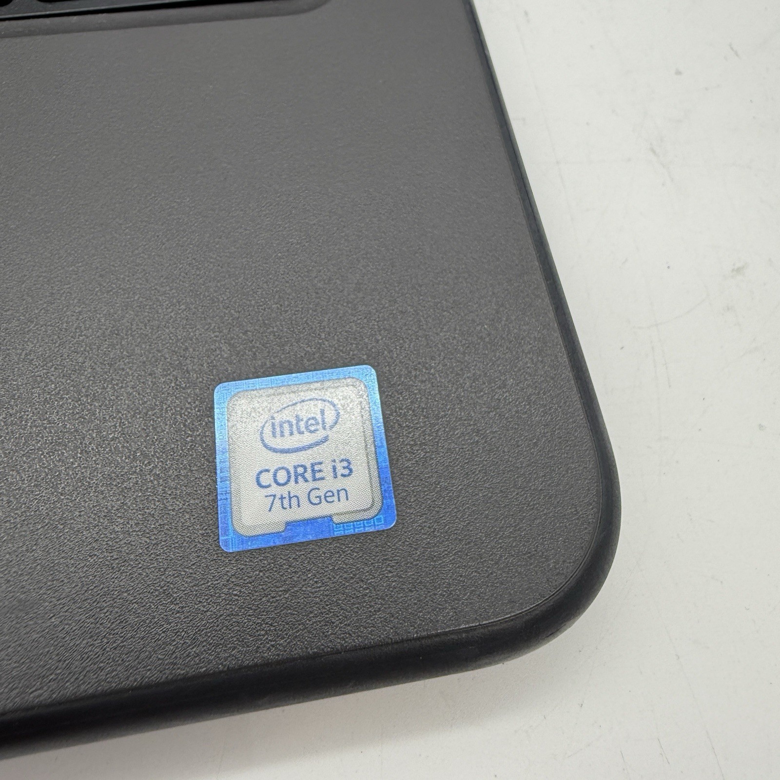 Dell Latitude 3300 13.3″ Laptop i3-7020U @ 2.30GHz 4GB RAM – NO SSD -READ!- L66