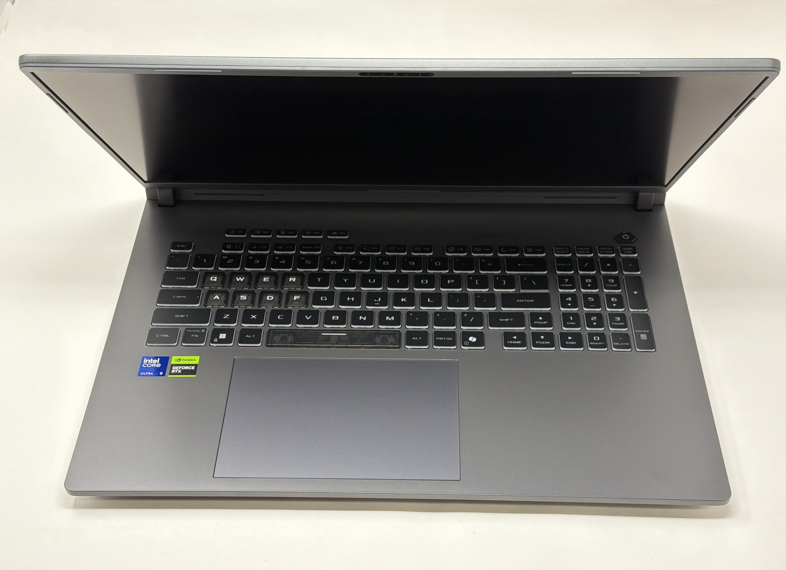 Asus ROG Strix G18 G815LM Core Ultra 9 2.7GHz 32GB RAM 1TB SSD 8GB GPU Excellent
