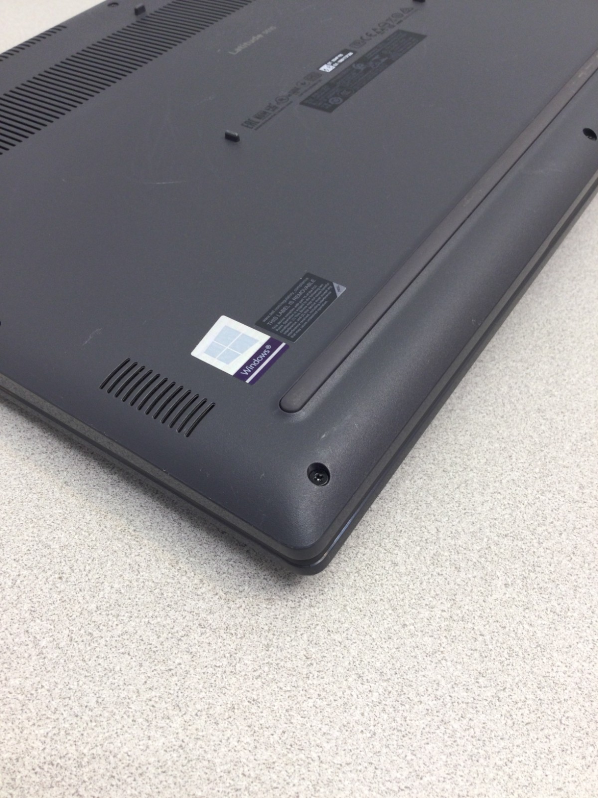 Dell Latitude 3510 15.6″intel core i5-10210U 1.60GHz 8GB RAM 128GB SSD W11P