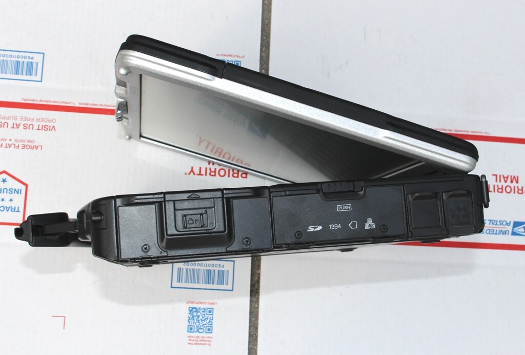 PANASONIC CF-30 MK3 / NON-TOUCH/ 4GB RAM/ BT/ DVDROM/ WIN10 P64B /500GB HD/GPS