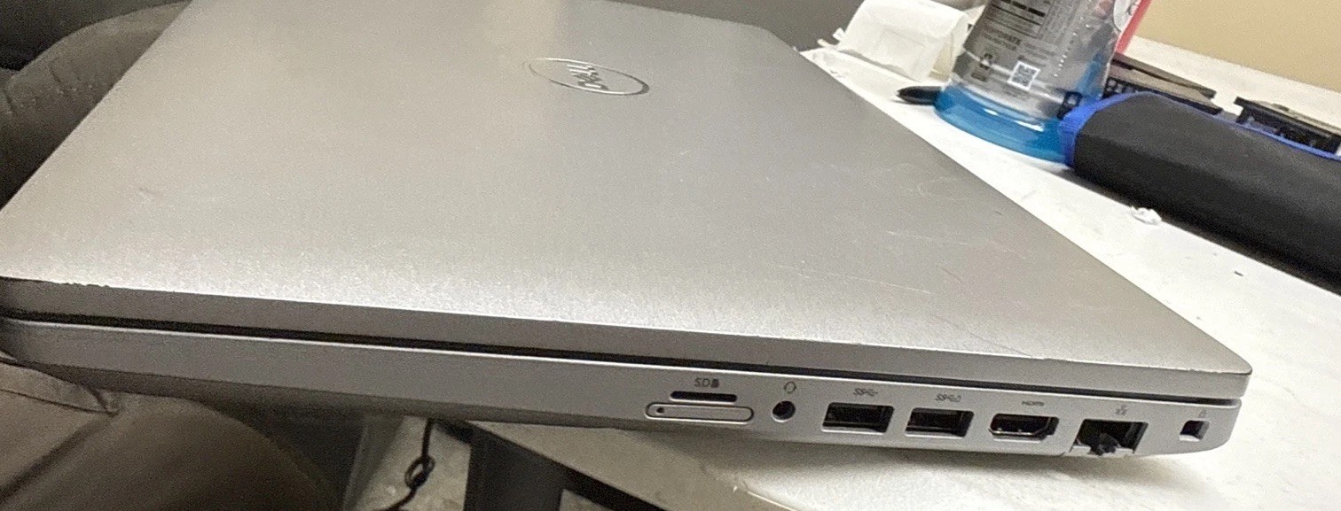 Dell Latitude 5511 i5-10400h 8G Ram 128GB SSD Windows 11 Pro Charger
