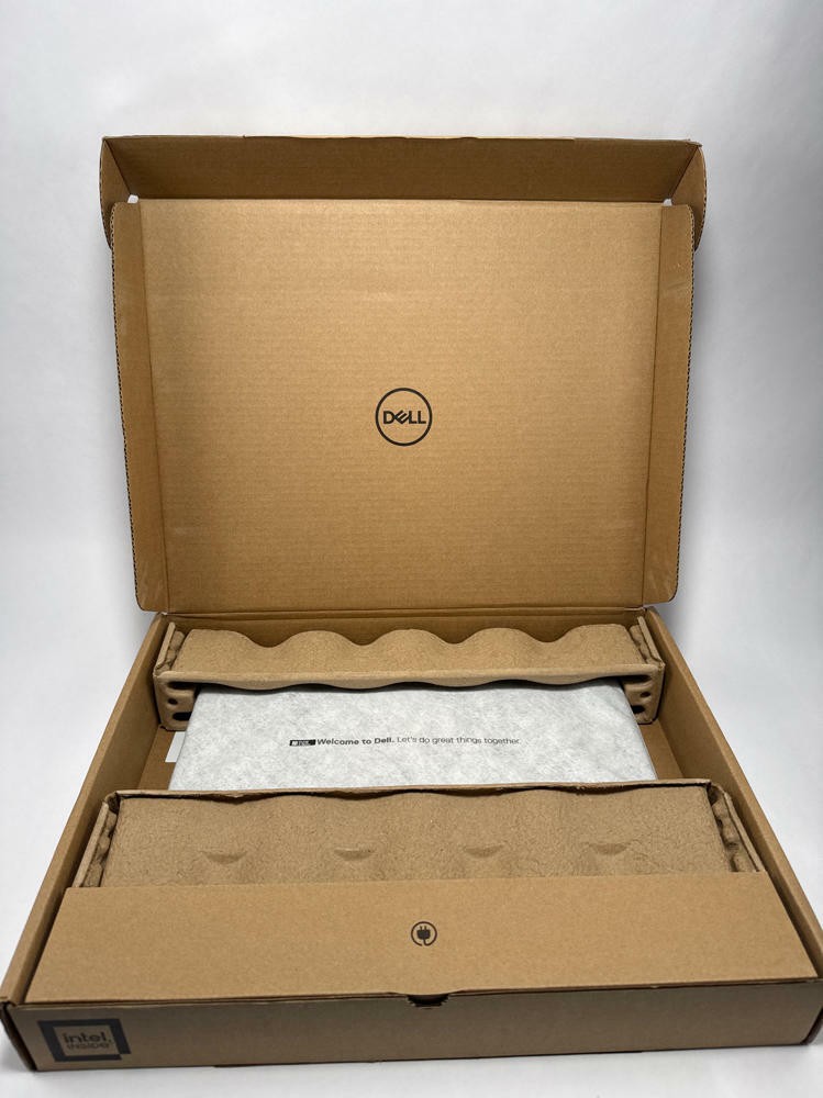 Dell 15 DC15250 15.6in FHD 120Hz Core 3 100U 8GB 512GB Laptop Black